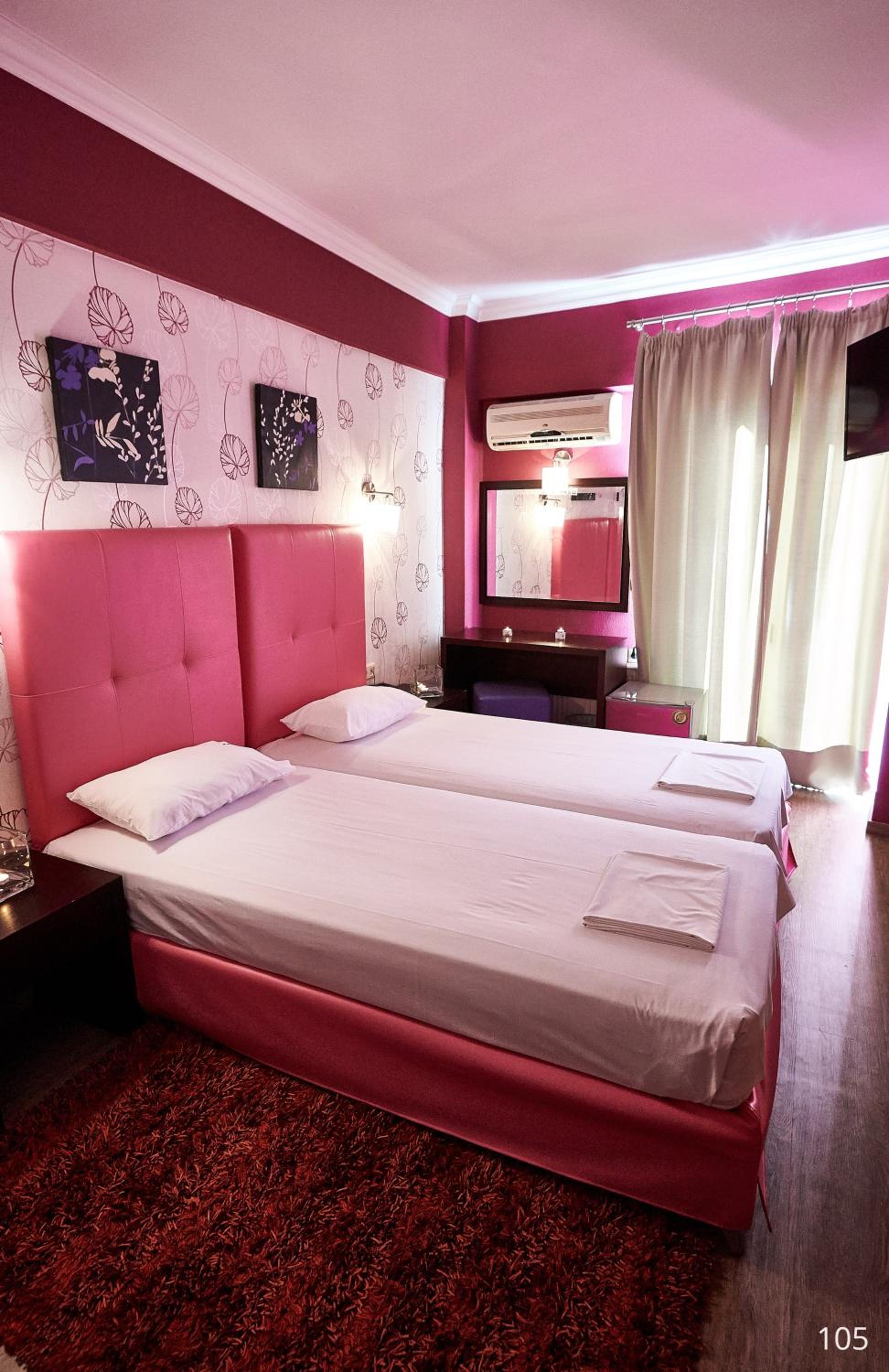 Budget Twin Room photo 2