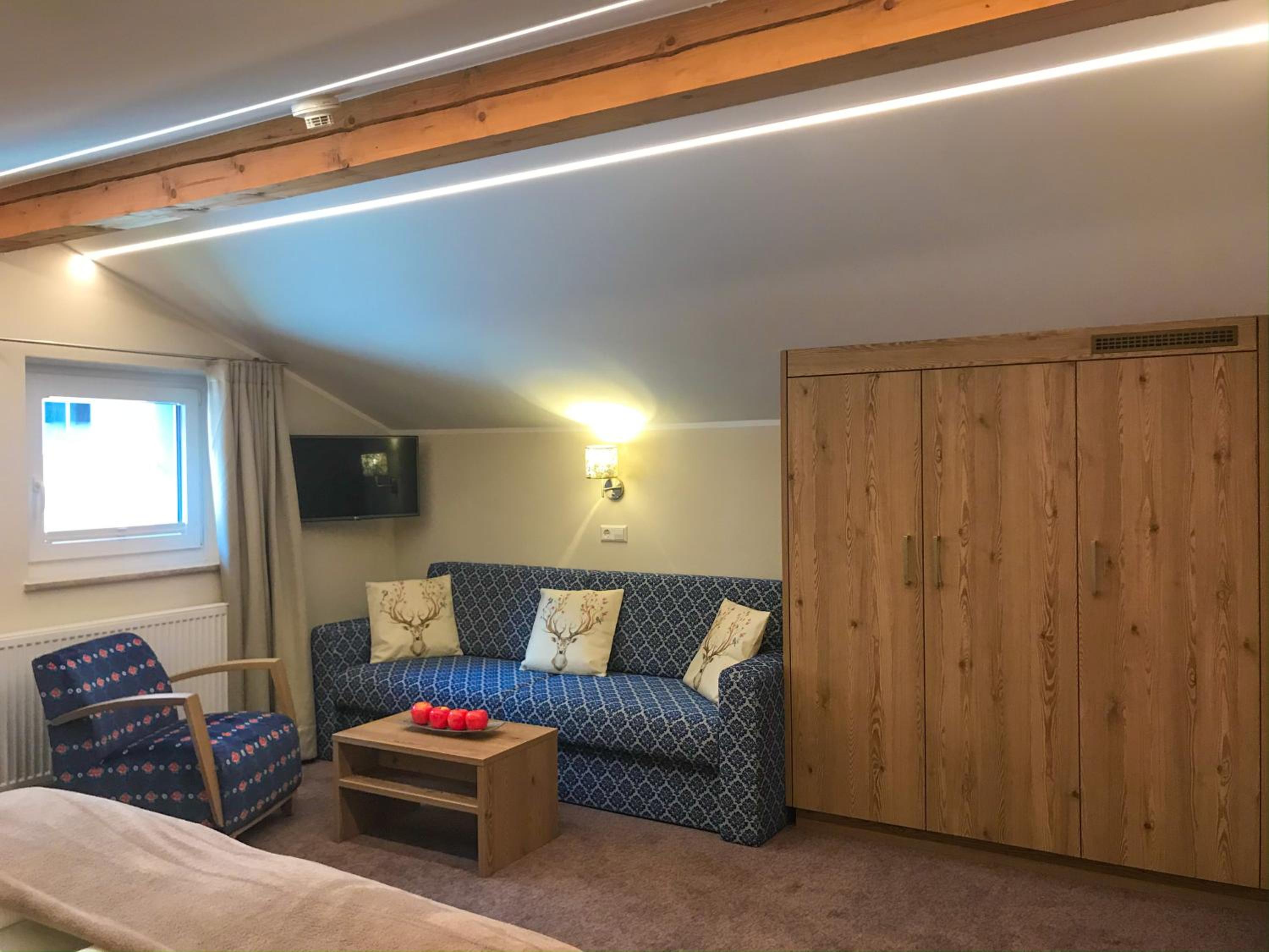 Deluxe Family Room photo 3