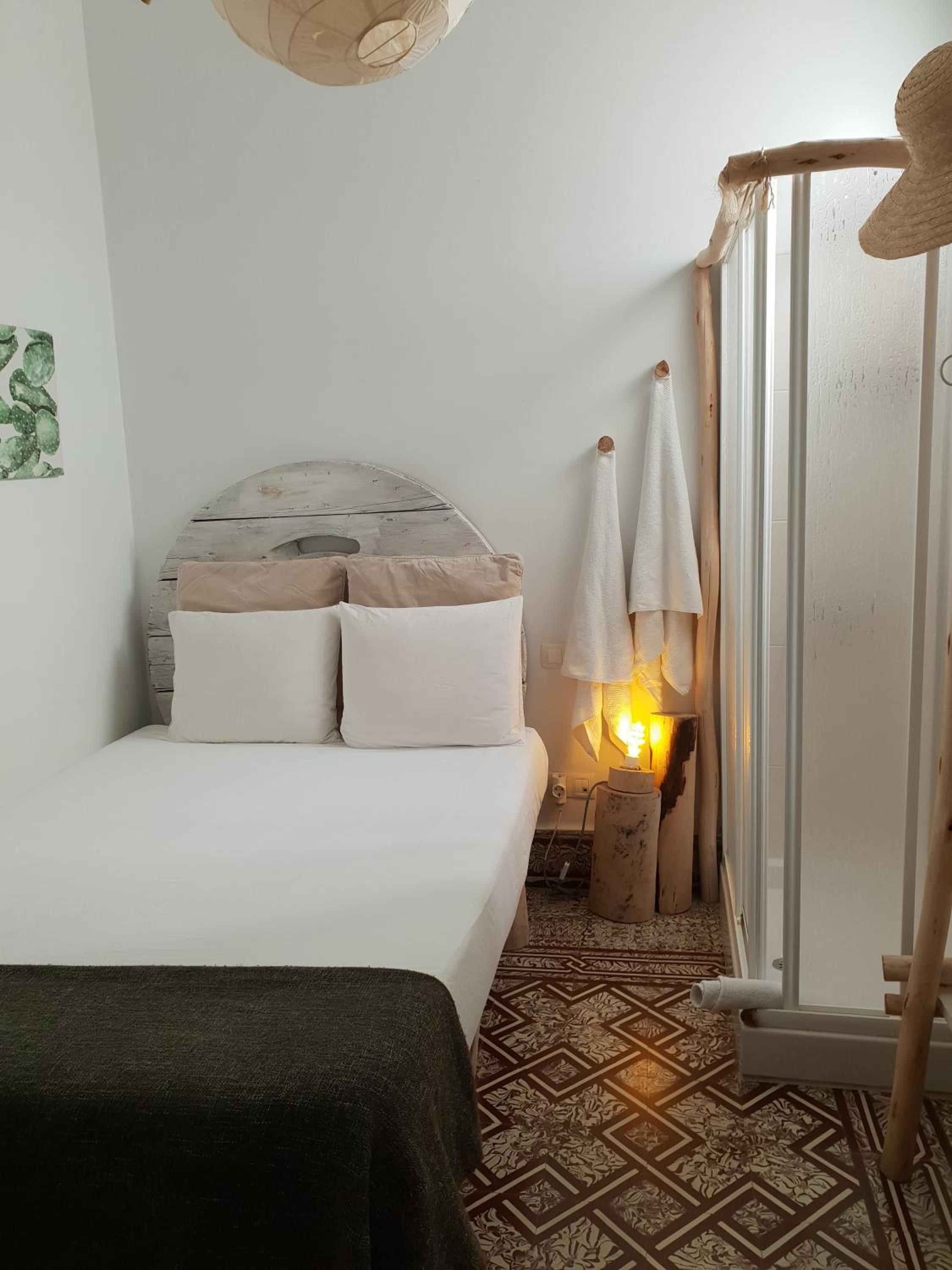 Habitación Doble Estándar con Baño Compartido