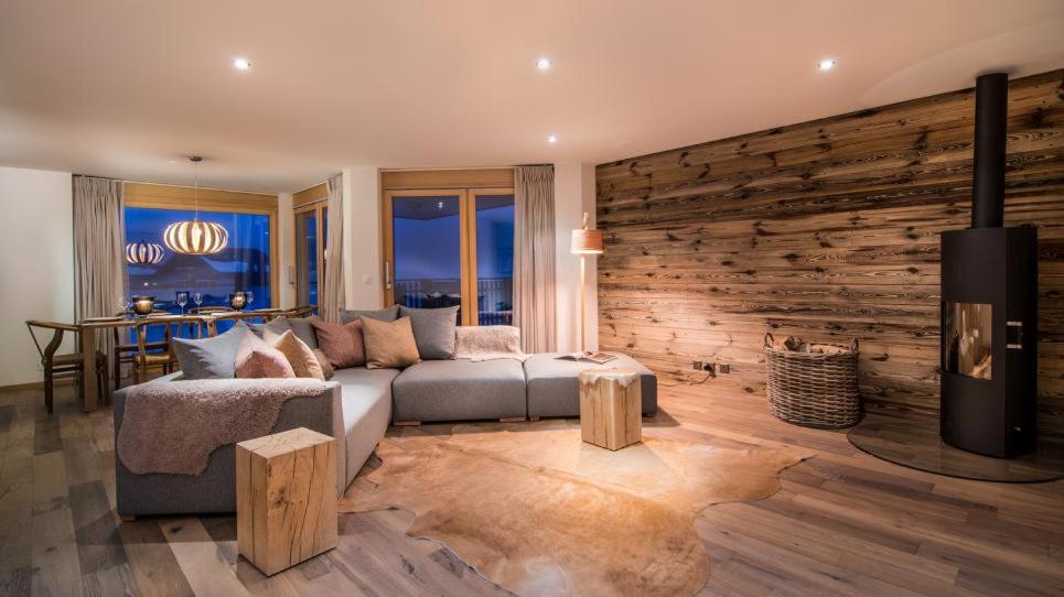 Apartment with Mountain View photo 1