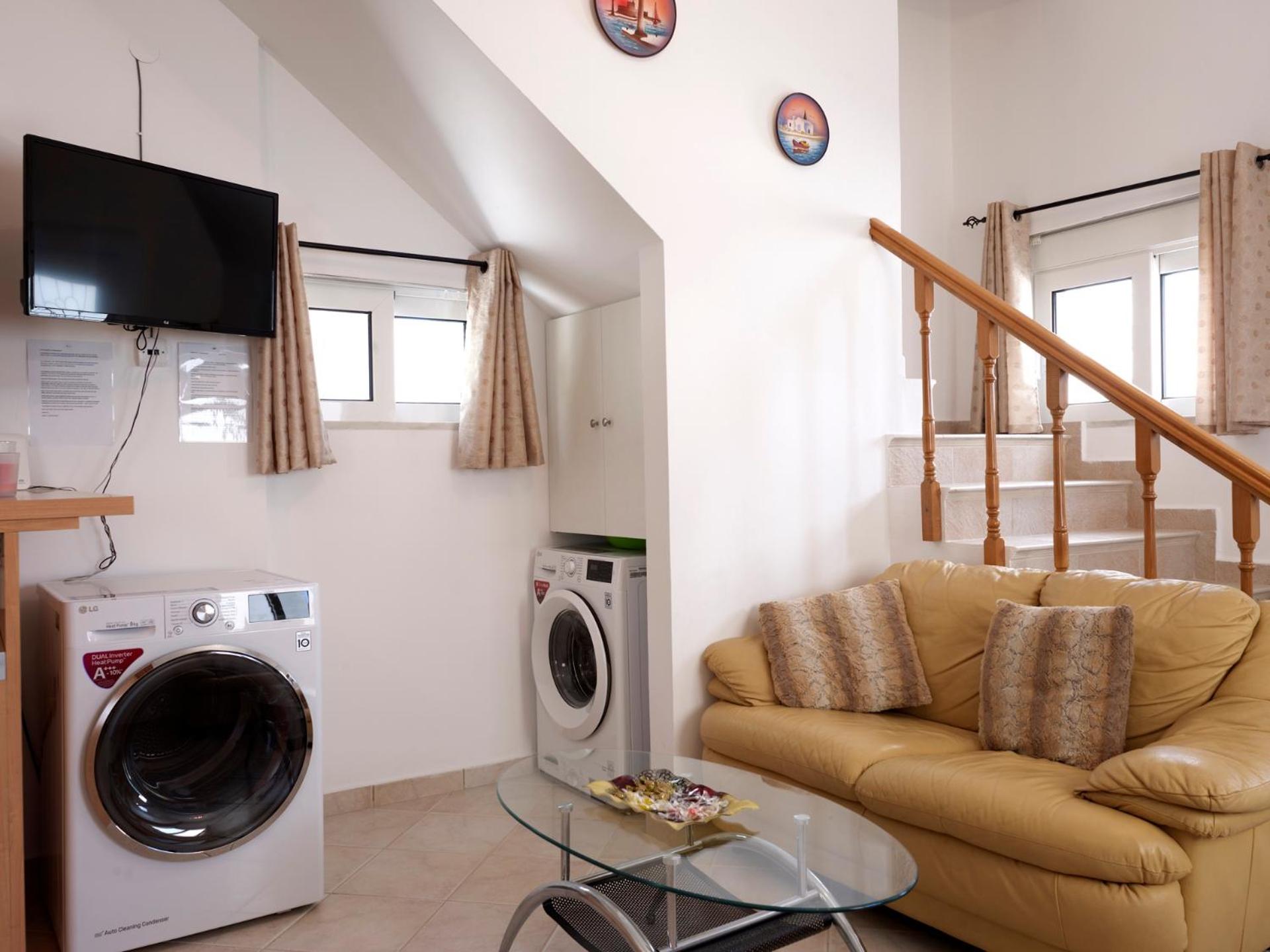 Two-Bedroom House photo 2