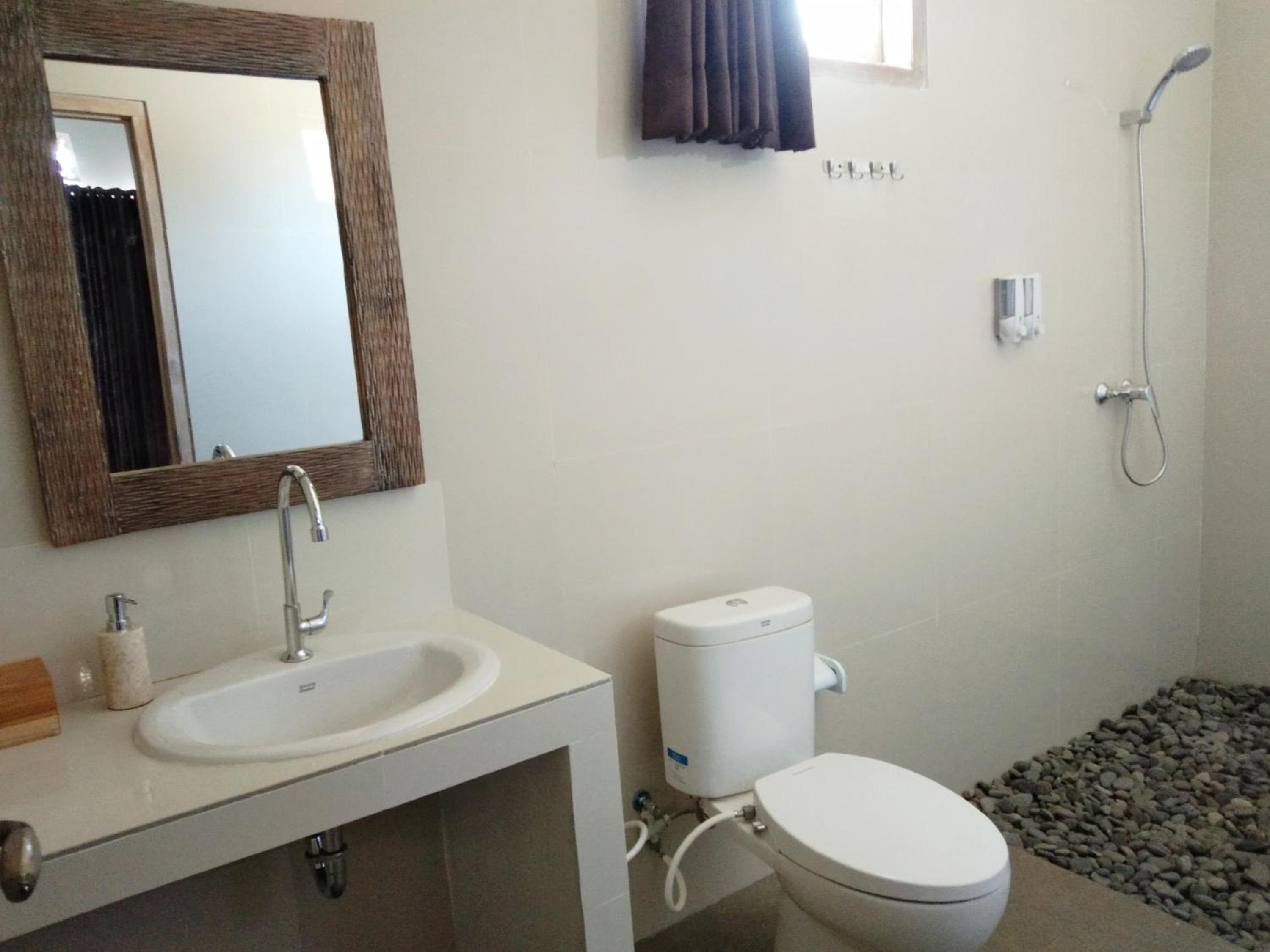 King Room with Garden View - Photo 15