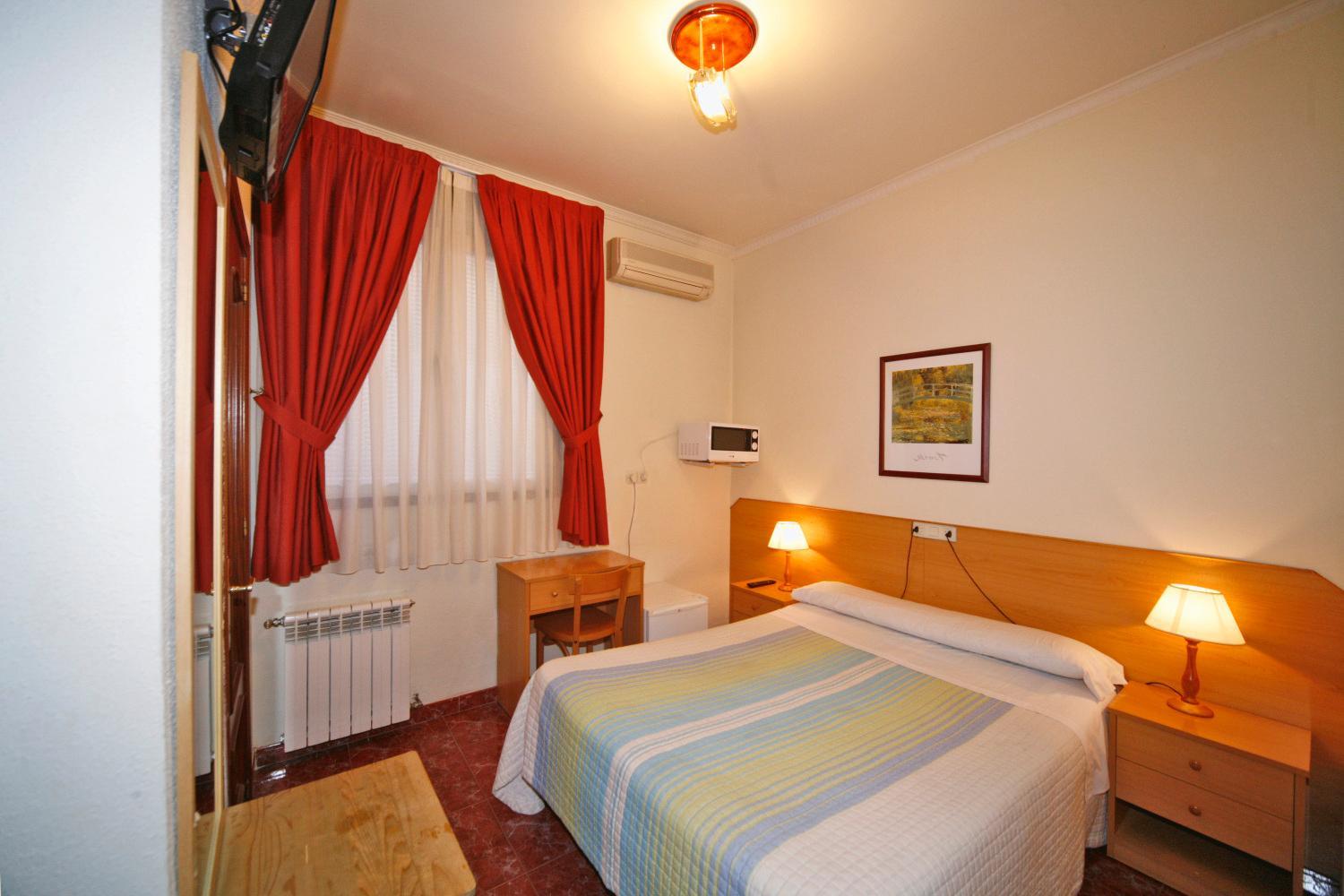 Double or Twin Room photo 3