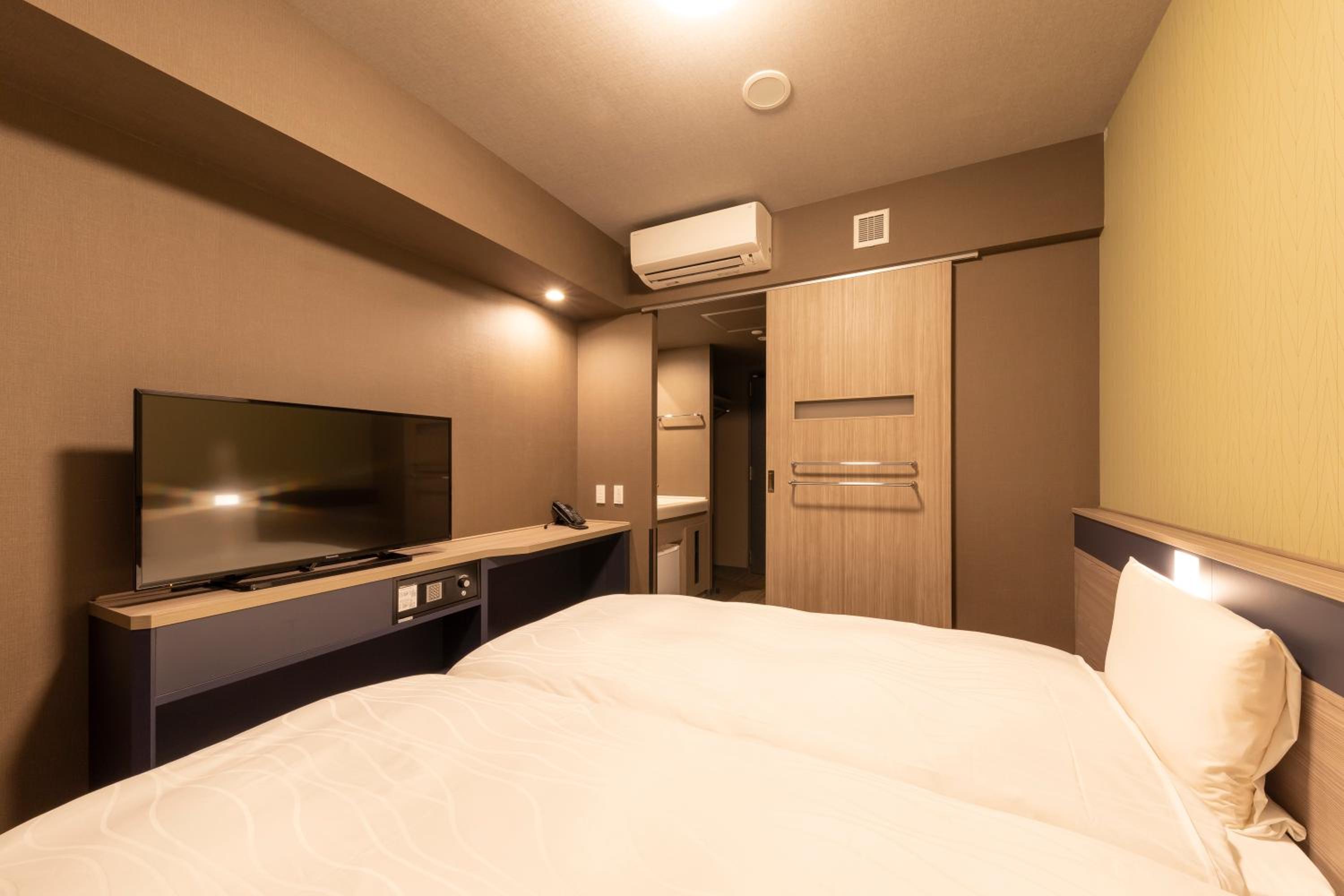 Hollywood Twin Room - Non-Smoking - Photo 2