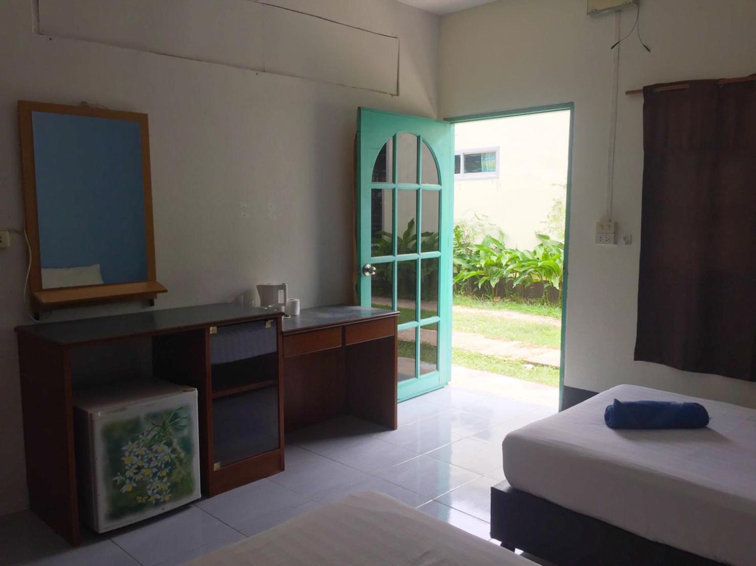 Standard Twin Room photo 2