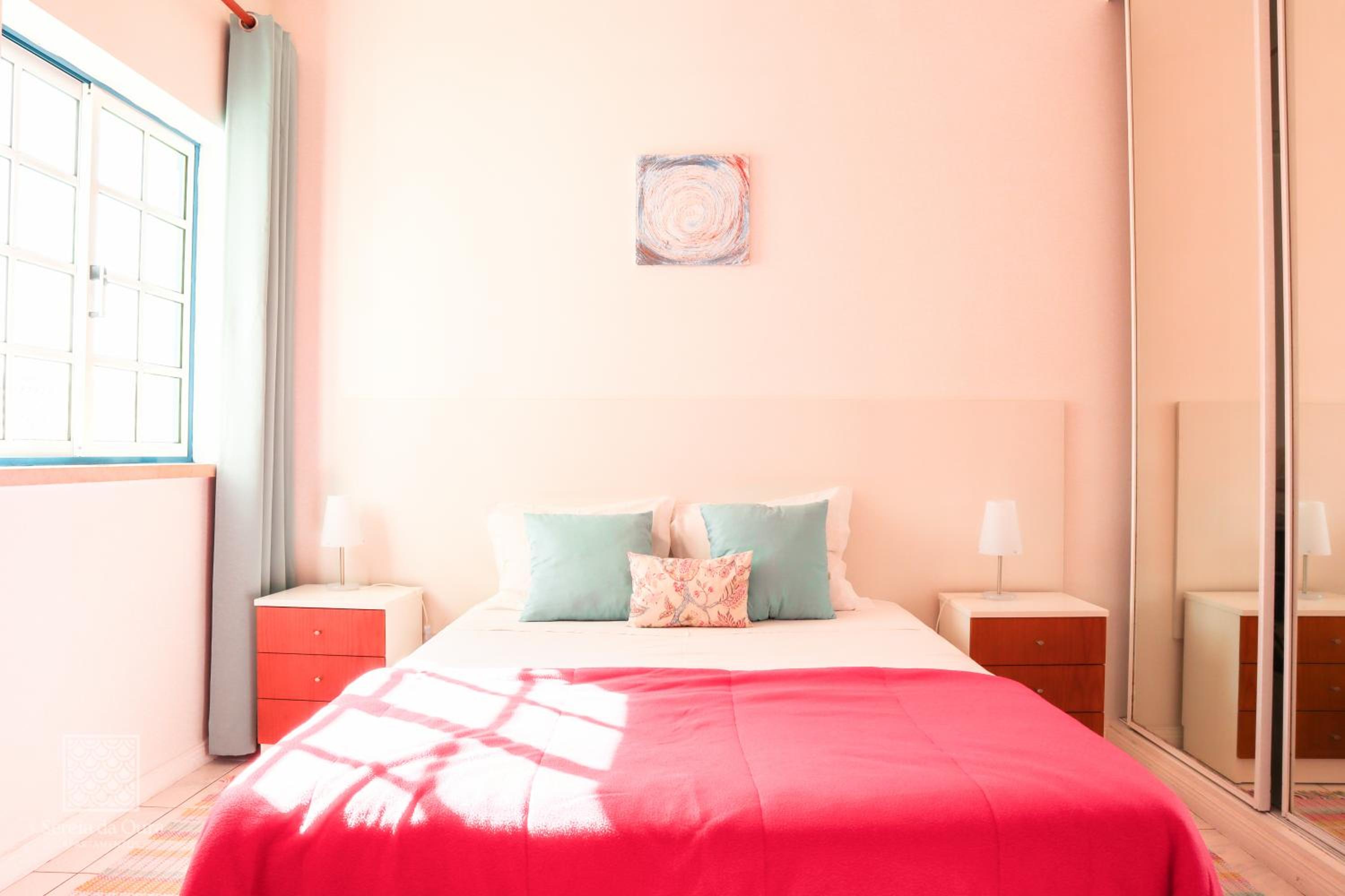 One-Bedroom Apartment with Balcony and Pool View photo 1