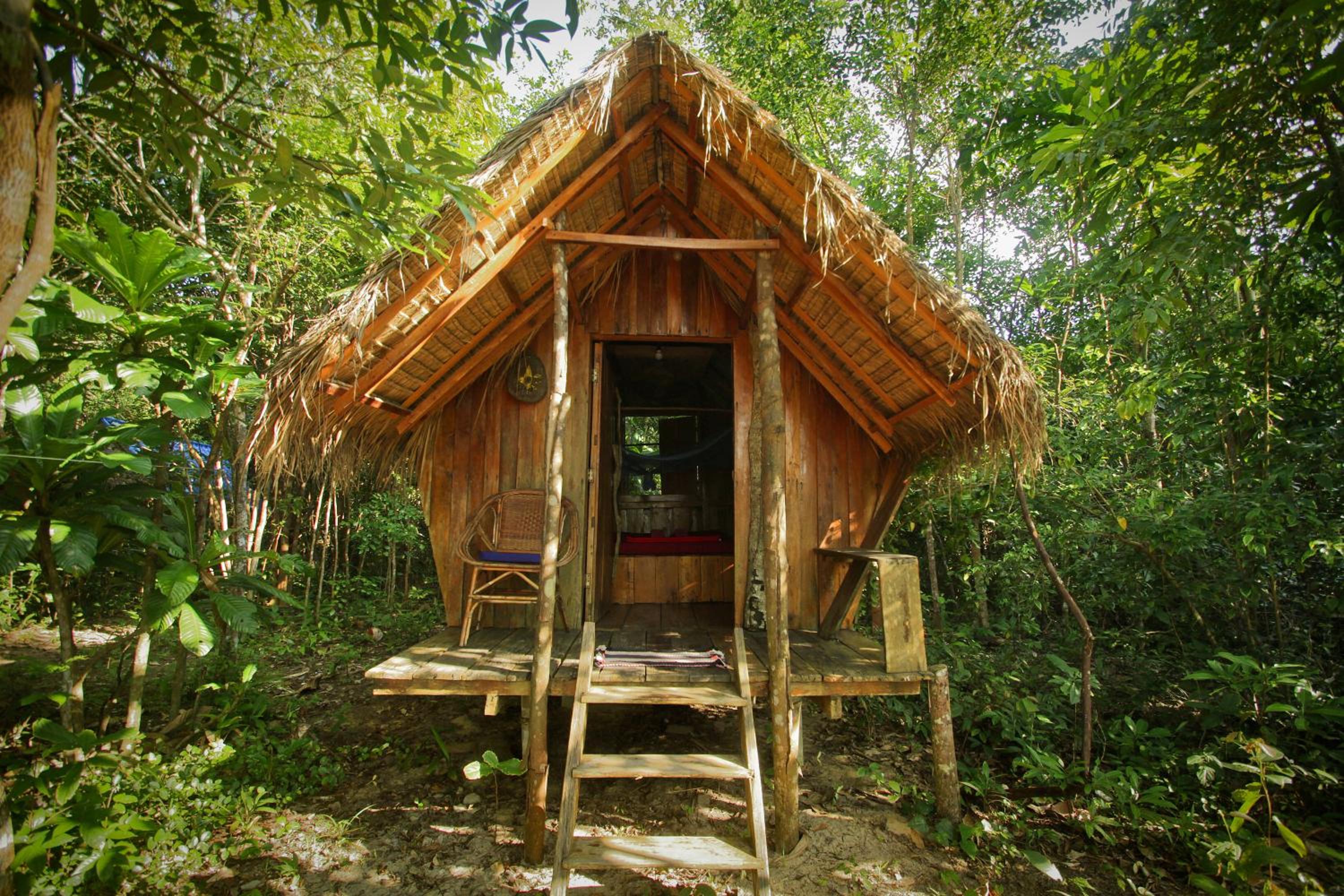 Garden Bungalow with shared bathroom