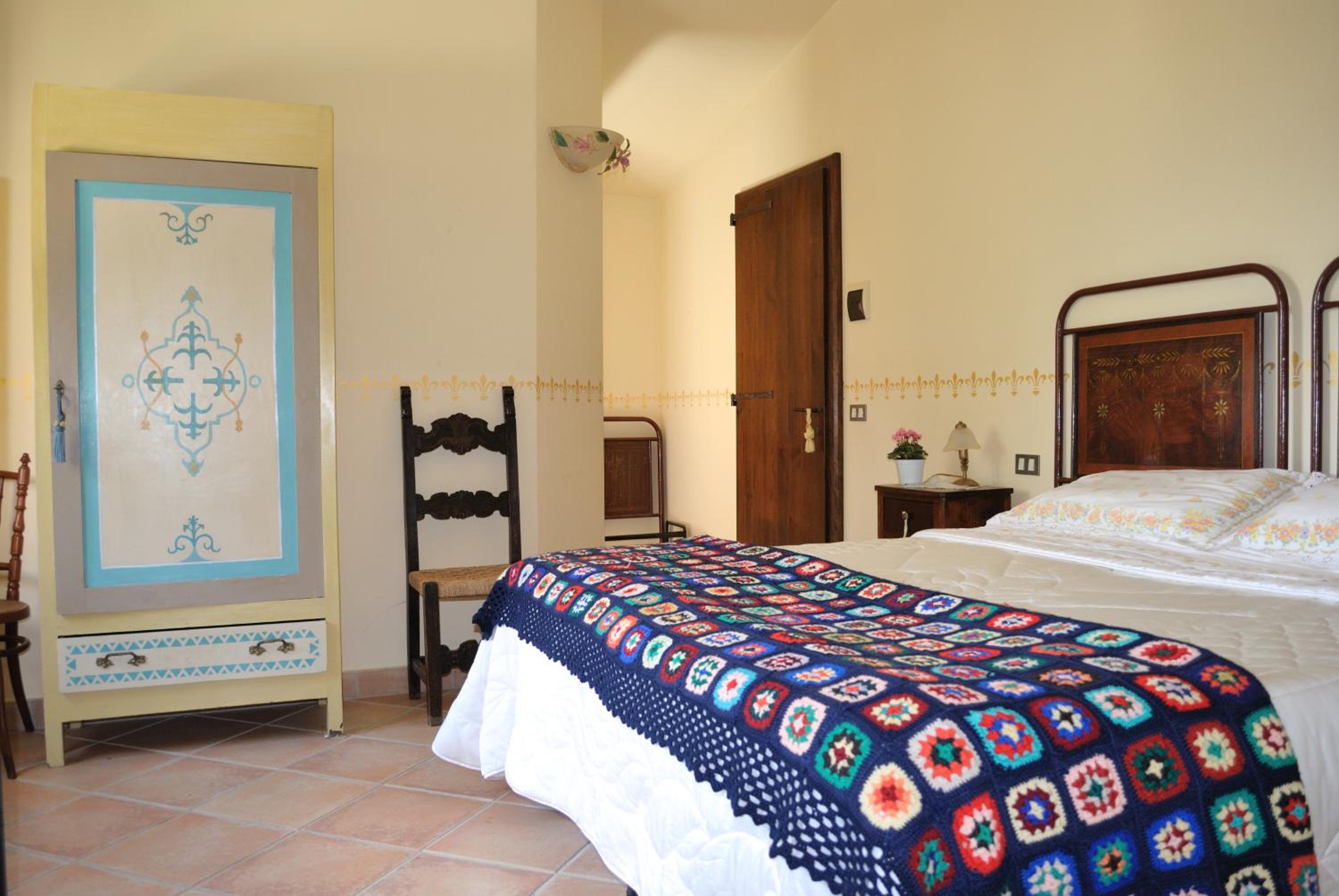 Quadruple Room with Private Bathroom photo 1