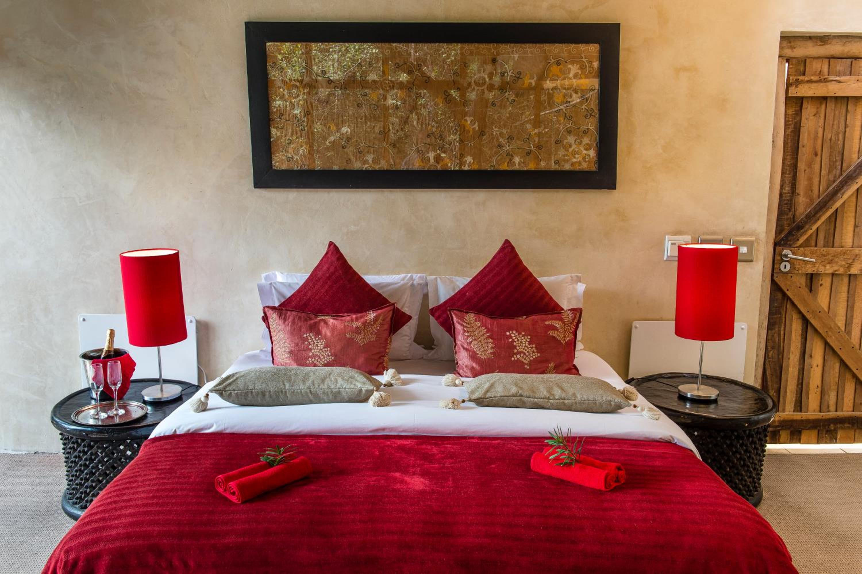 Luxury King Suite with Pool View - Photo 2