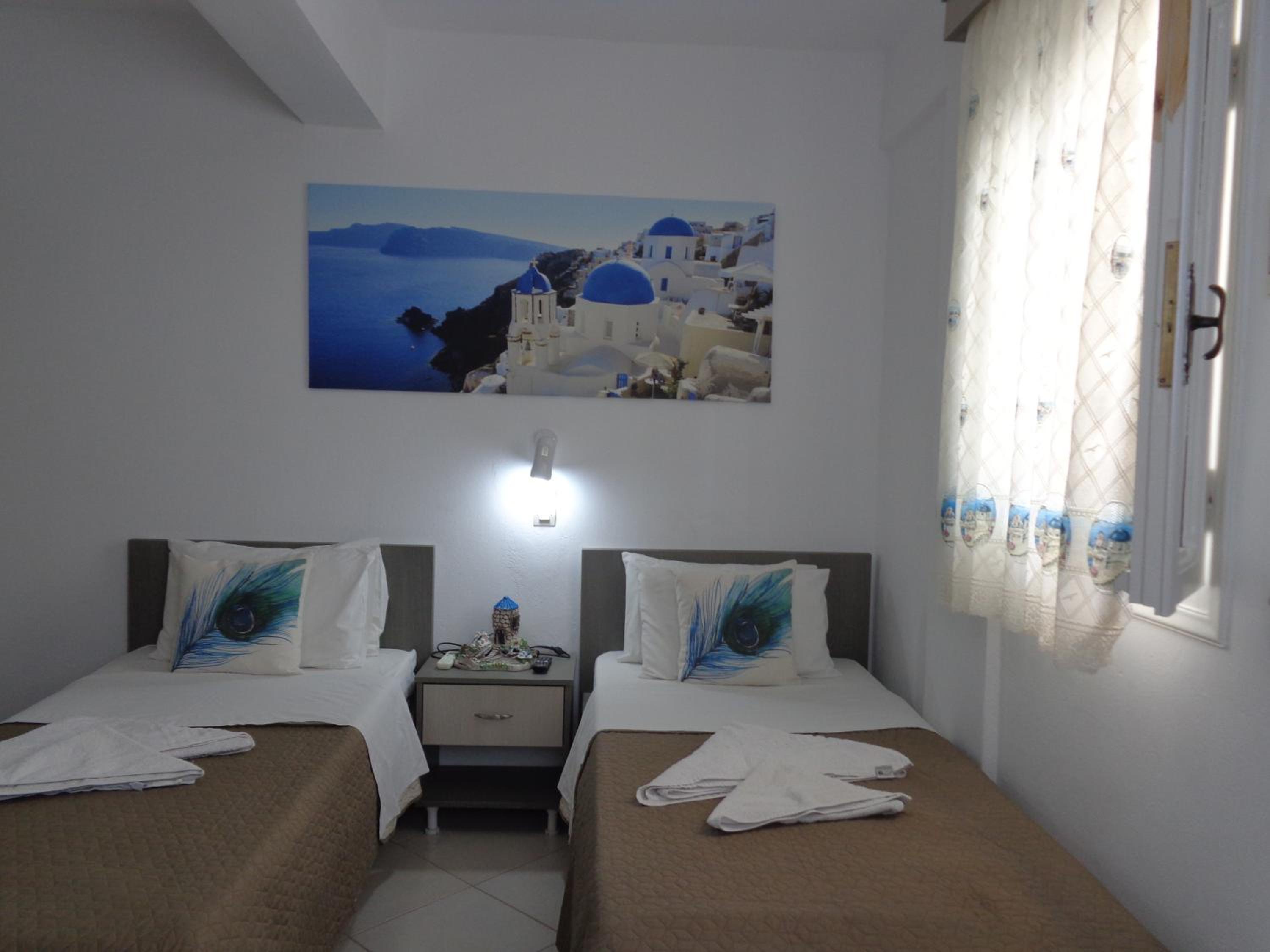 Studio (2 Adults) - Photo 2