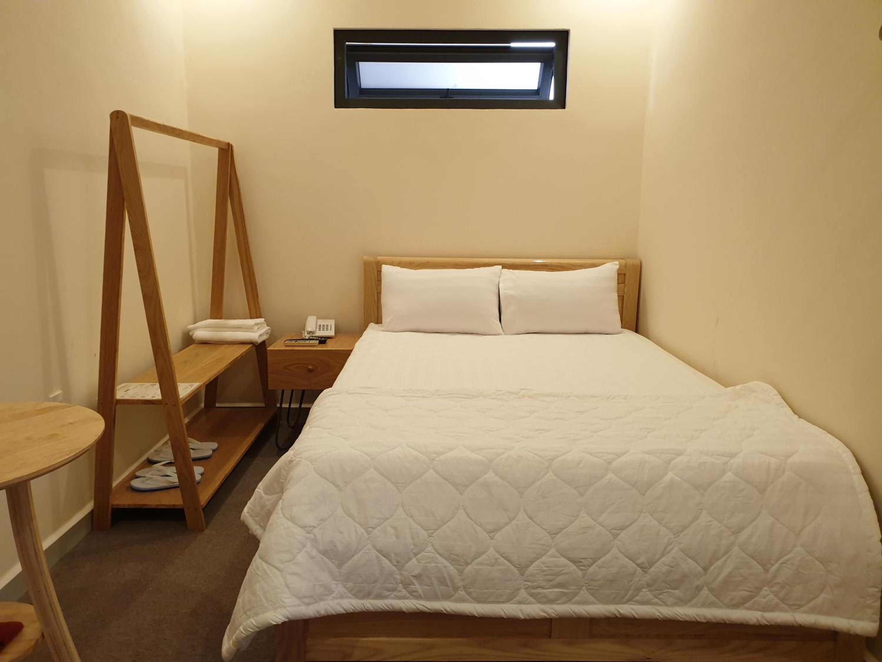 Economy Single Room - Photo 5