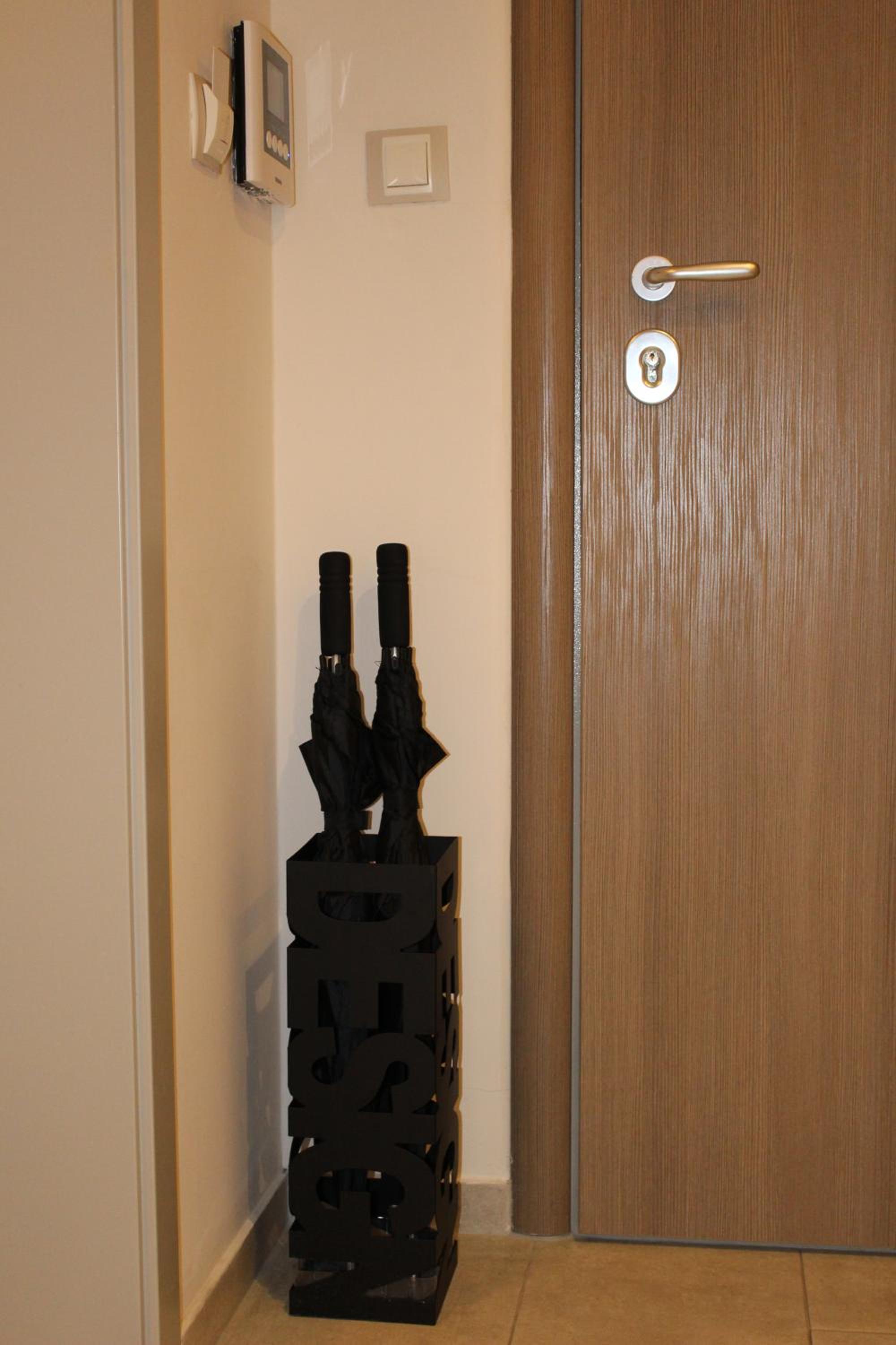 Apartment with Terrace photo 3