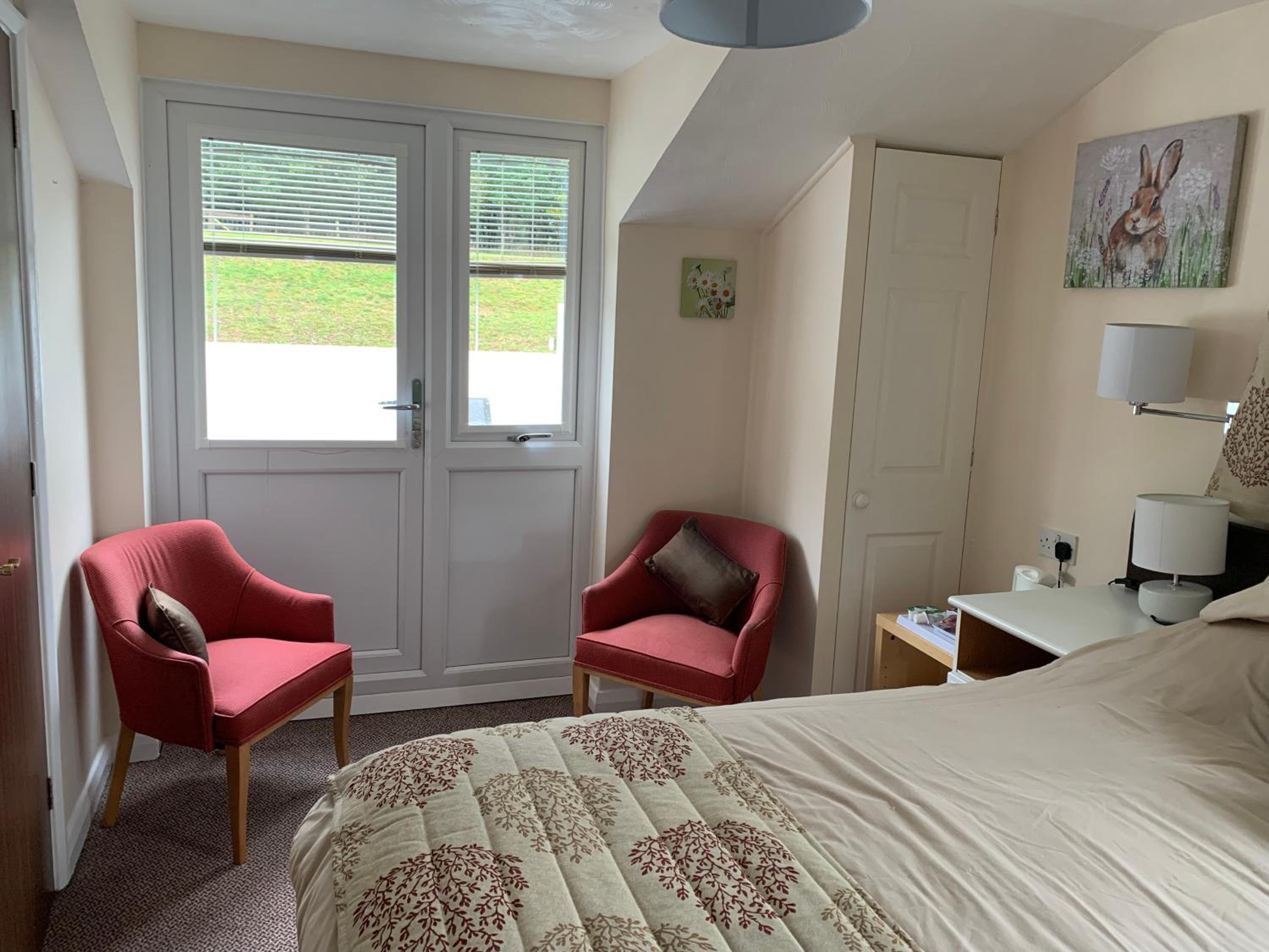 Double Room with Balcony - Photo 2