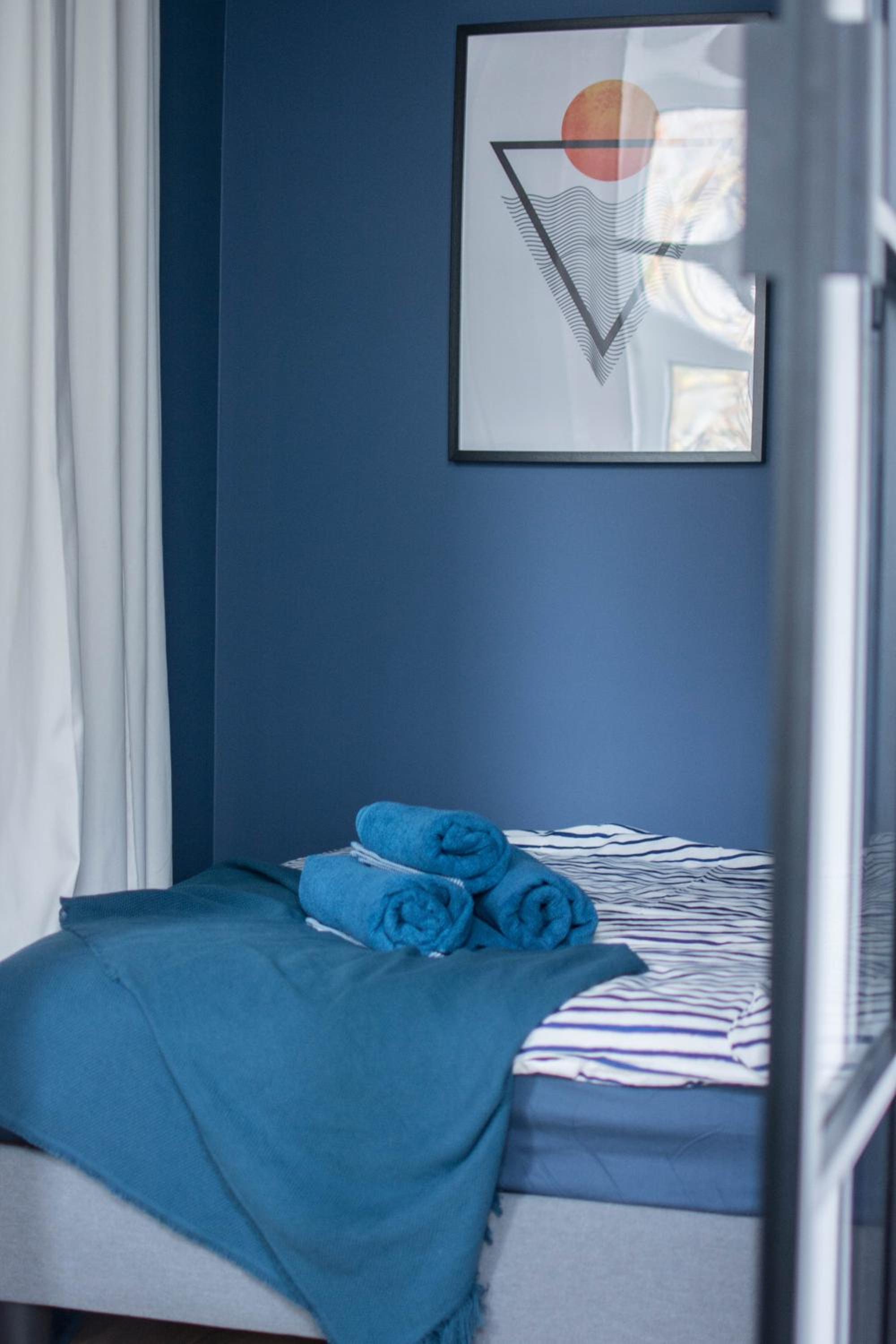One-Bedroom Apartment - Photo 7