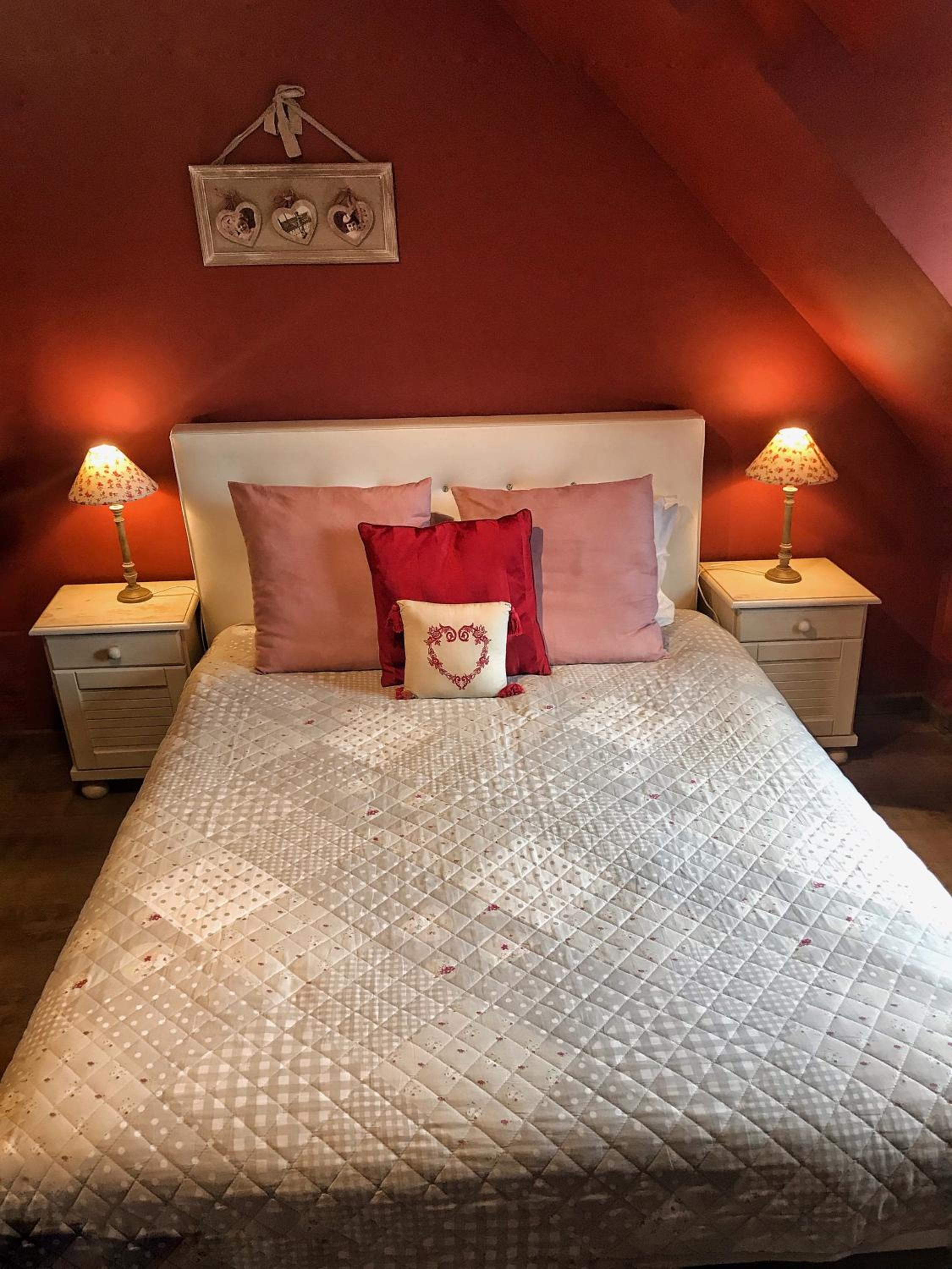 Small Double Room with Private Shower photo 3