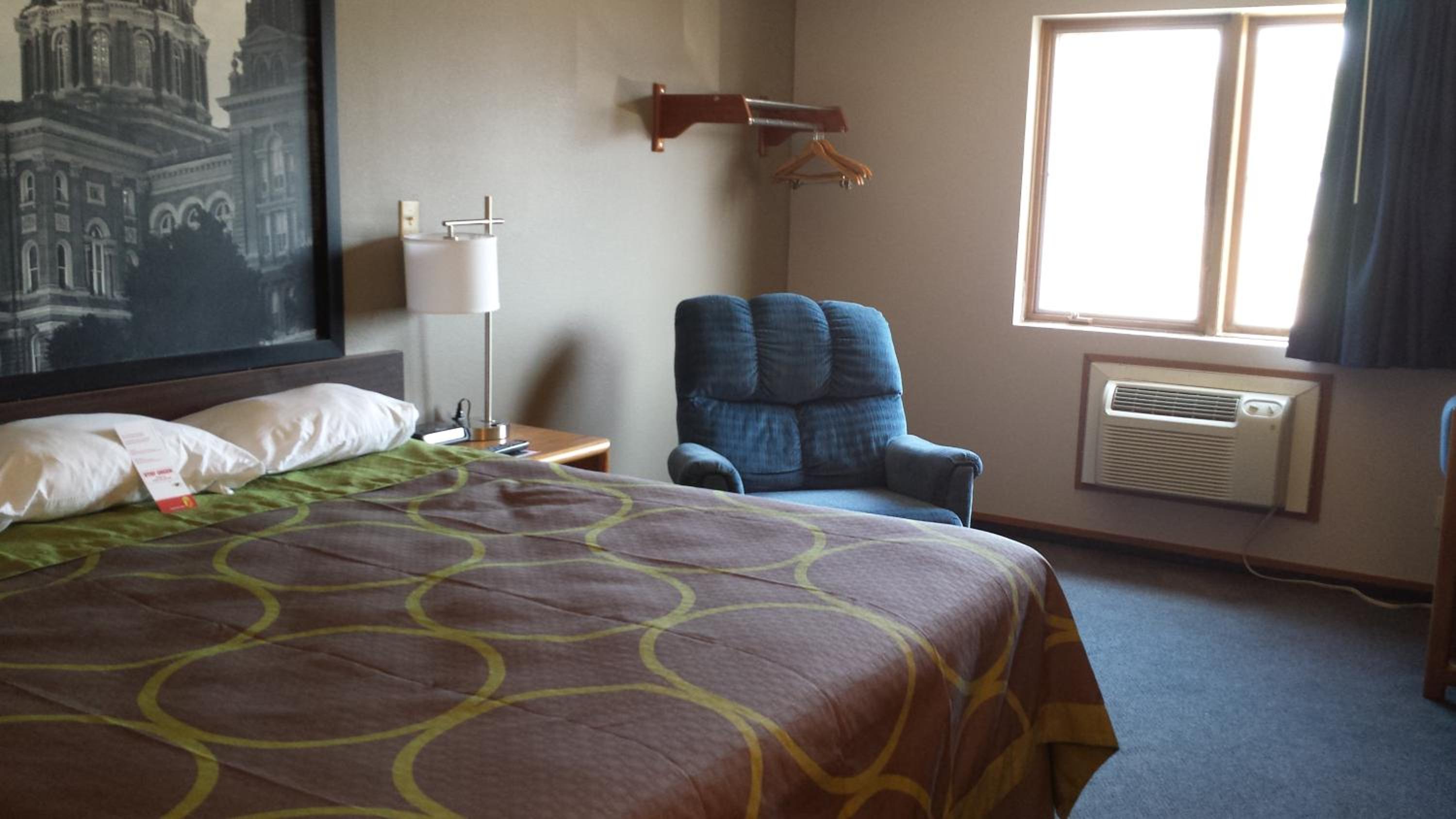 King Room- Non-Smoking - Photo 4