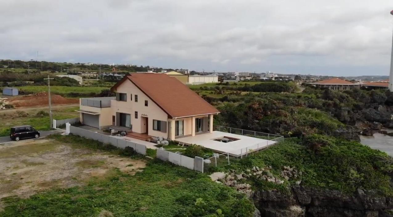 Villa photo 2