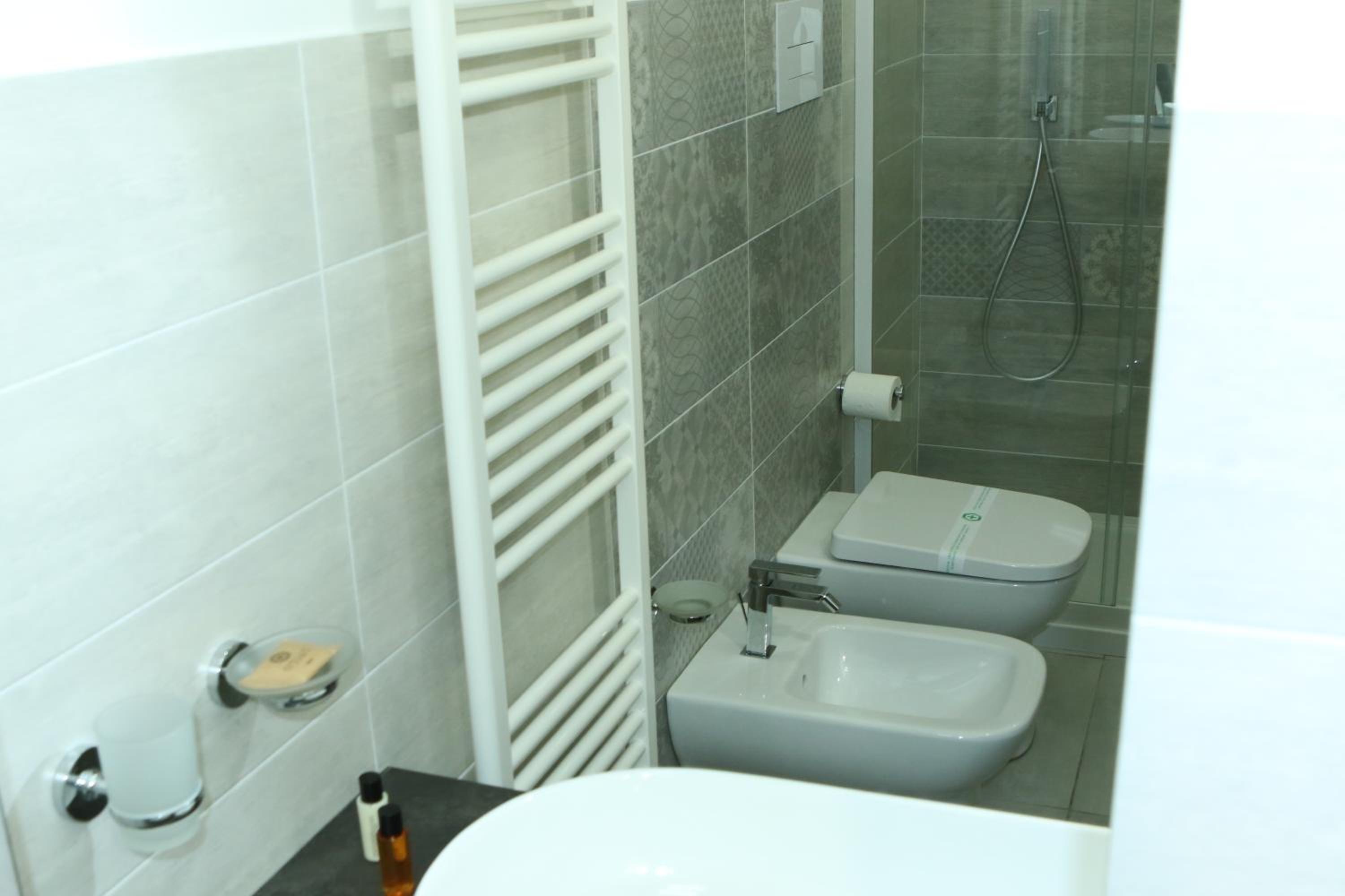 Comfort Double or Twin Room - Photo 9