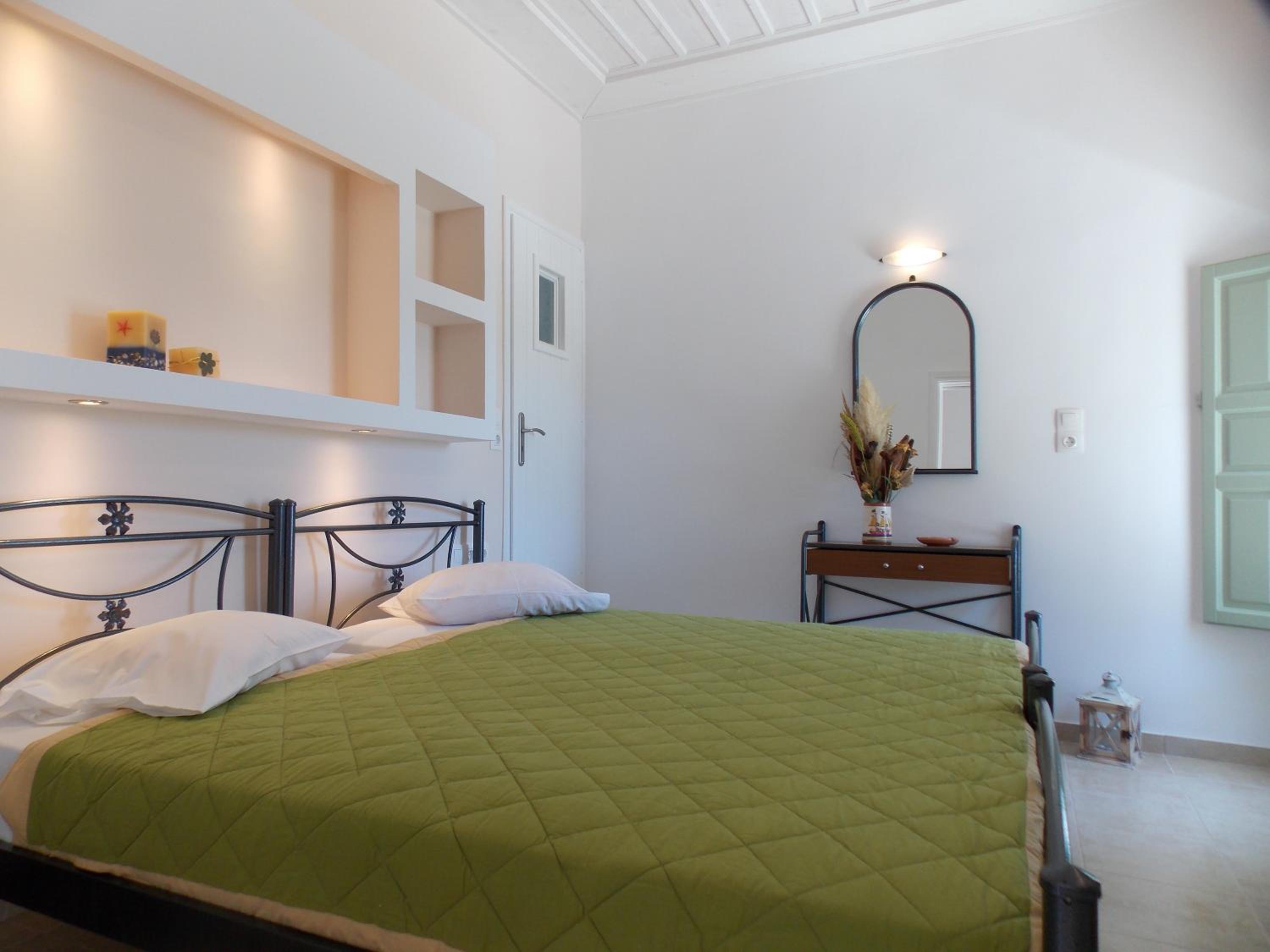 Family Two-Bedroom Apartment - Photo 1