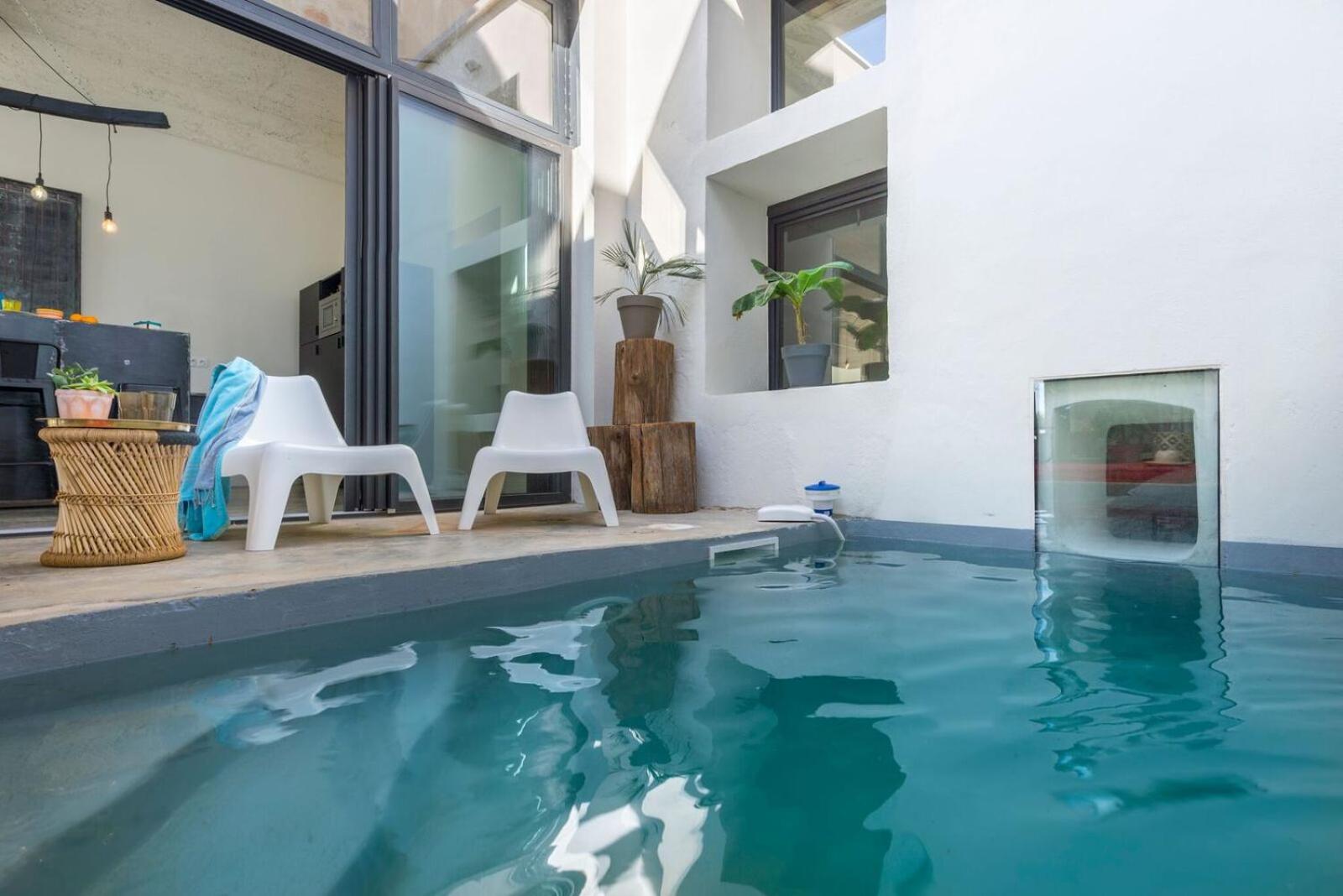 Four-Bedroom House with Private Swimming Pool photo 2