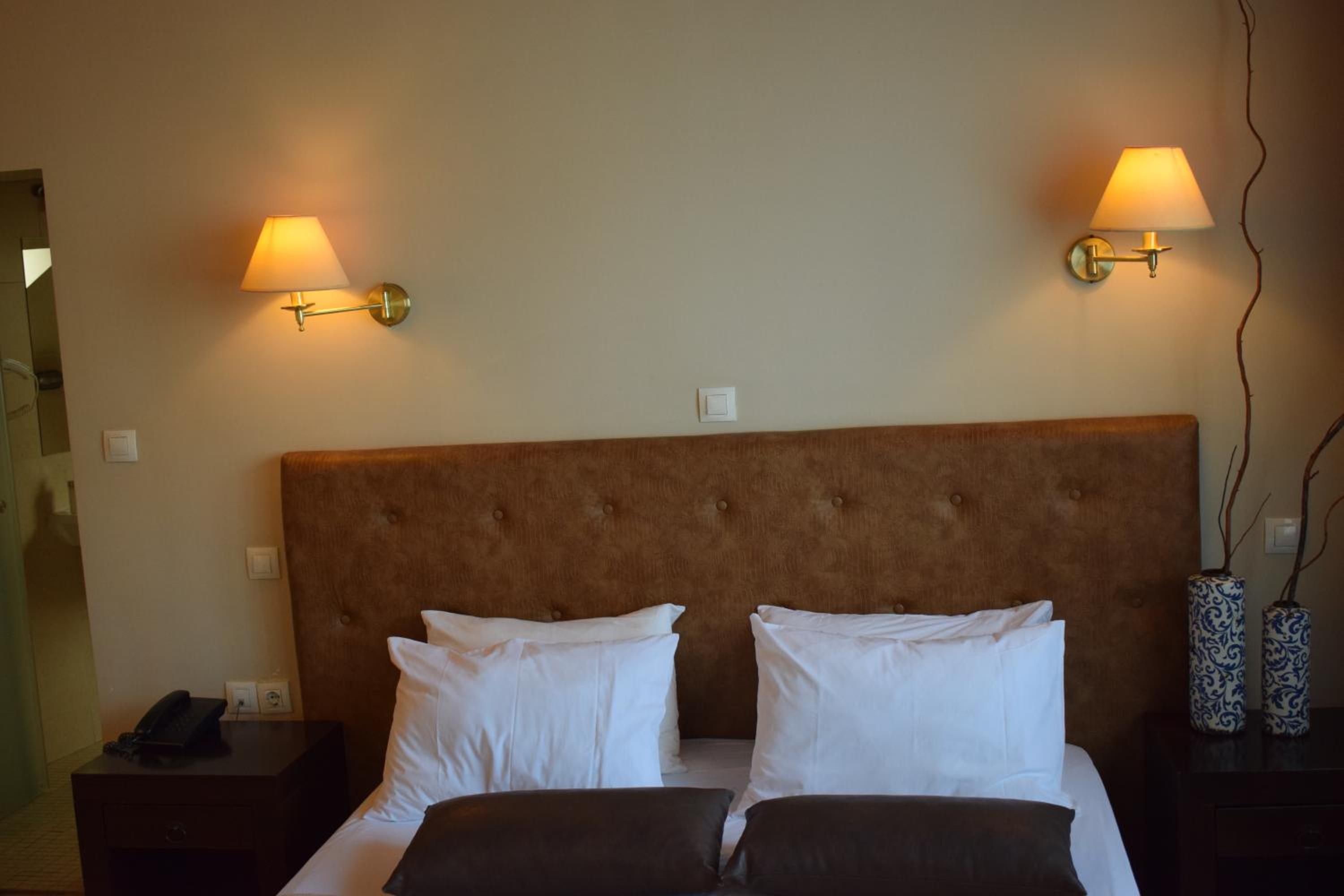Double or Twin Room - Photo 1