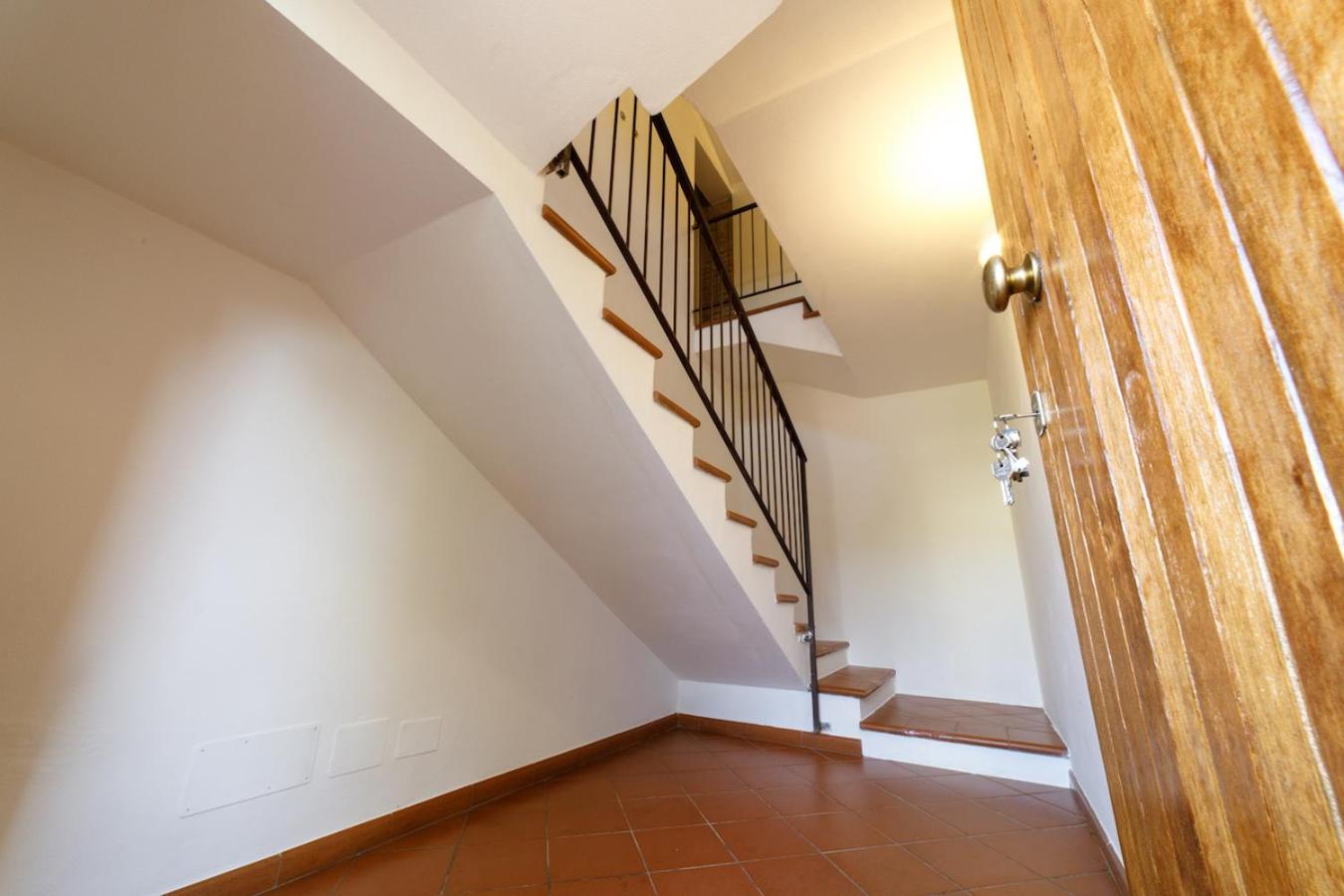 Two-Bedroom Apartment - Photo 10