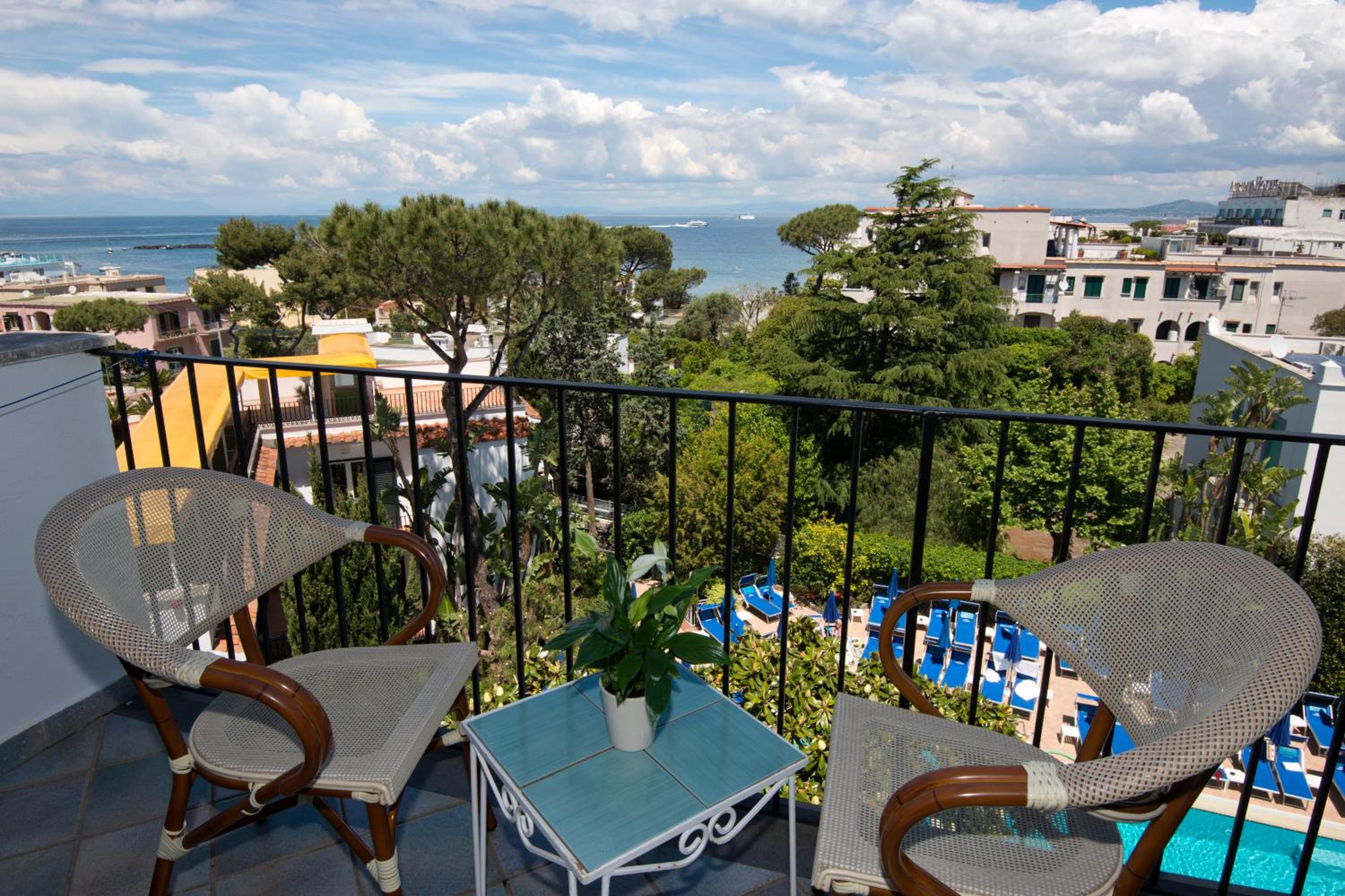 Double Room with Lateral Sea View photo 2
