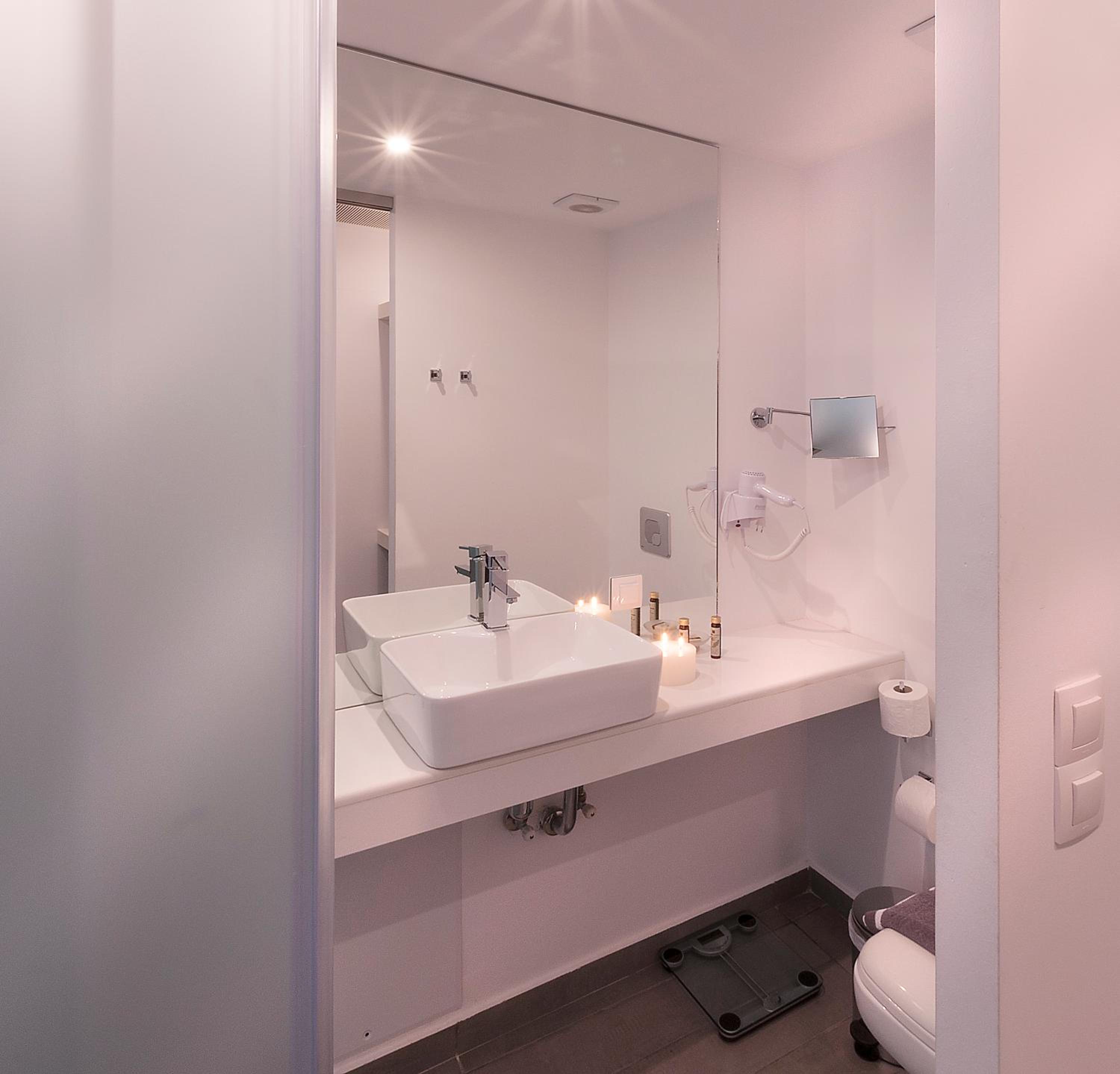 Deluxe Double or Twin Room photo 2