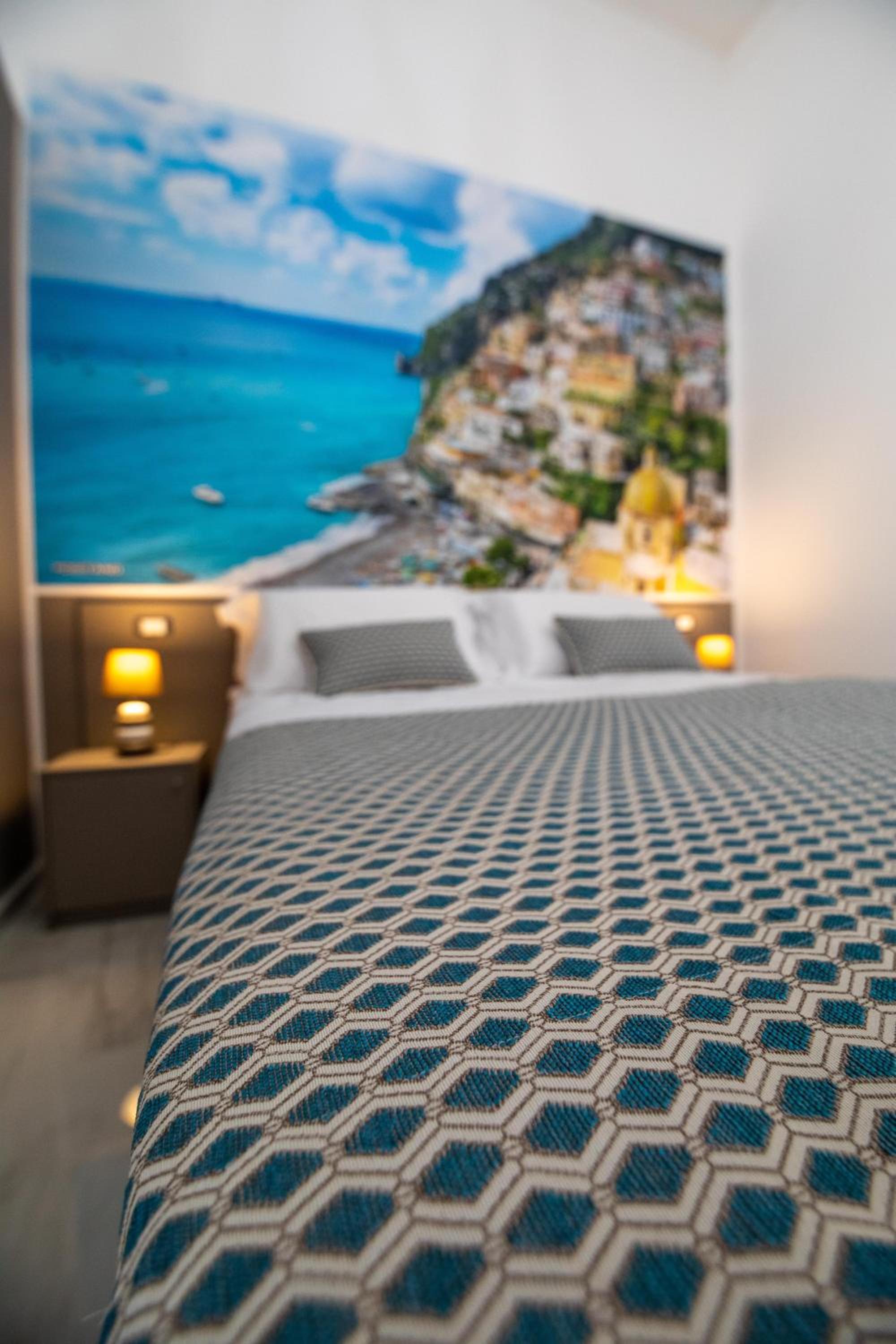 Double Room with Balcony - Photo 8