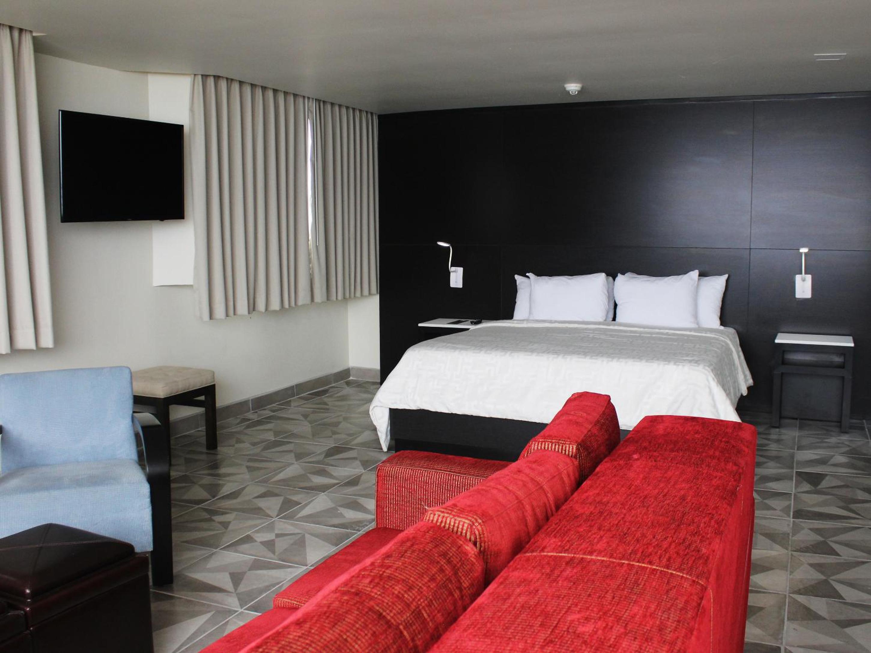 Deluxe Suite with Sea View