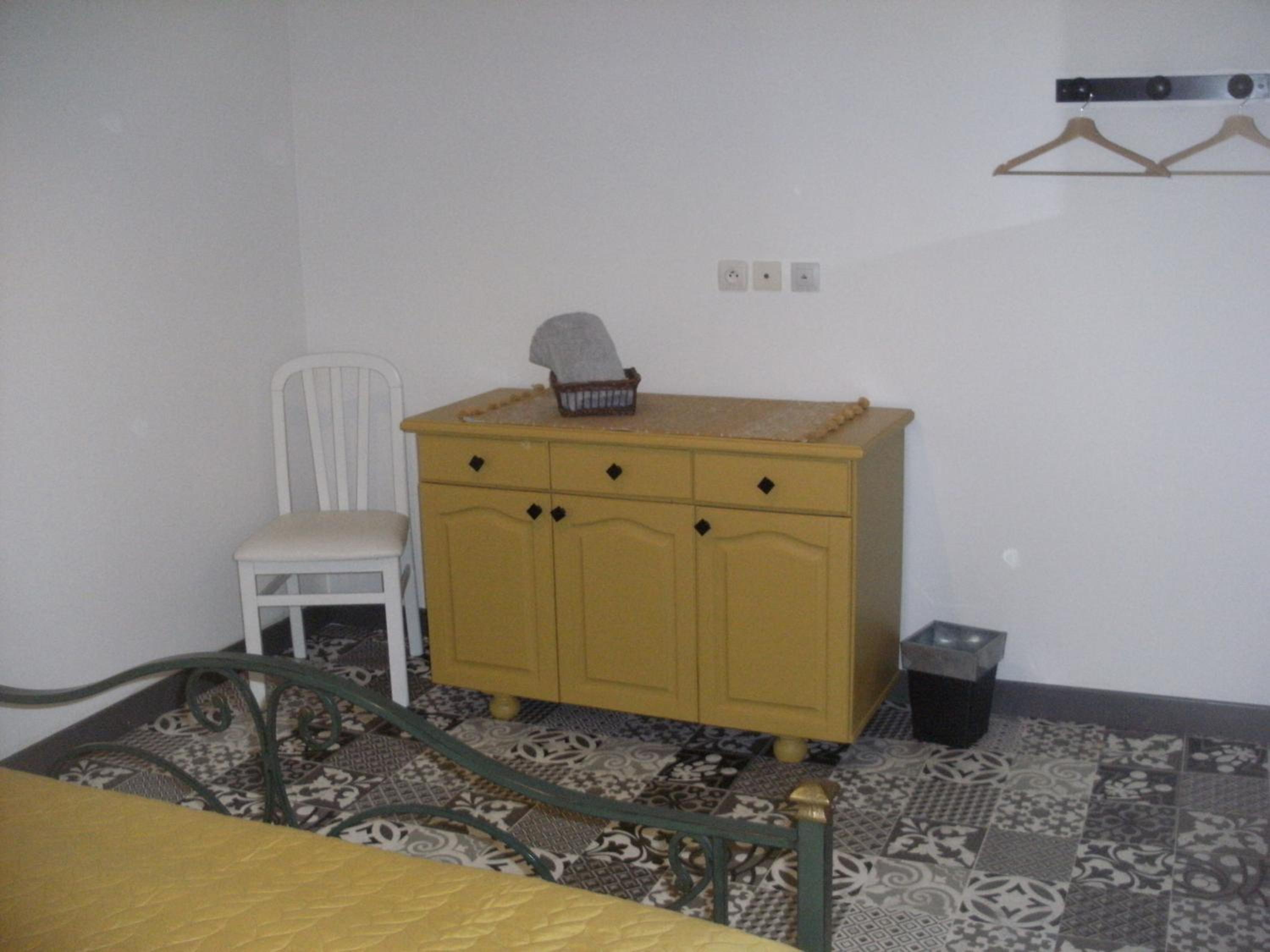 Double Room - Photo 3