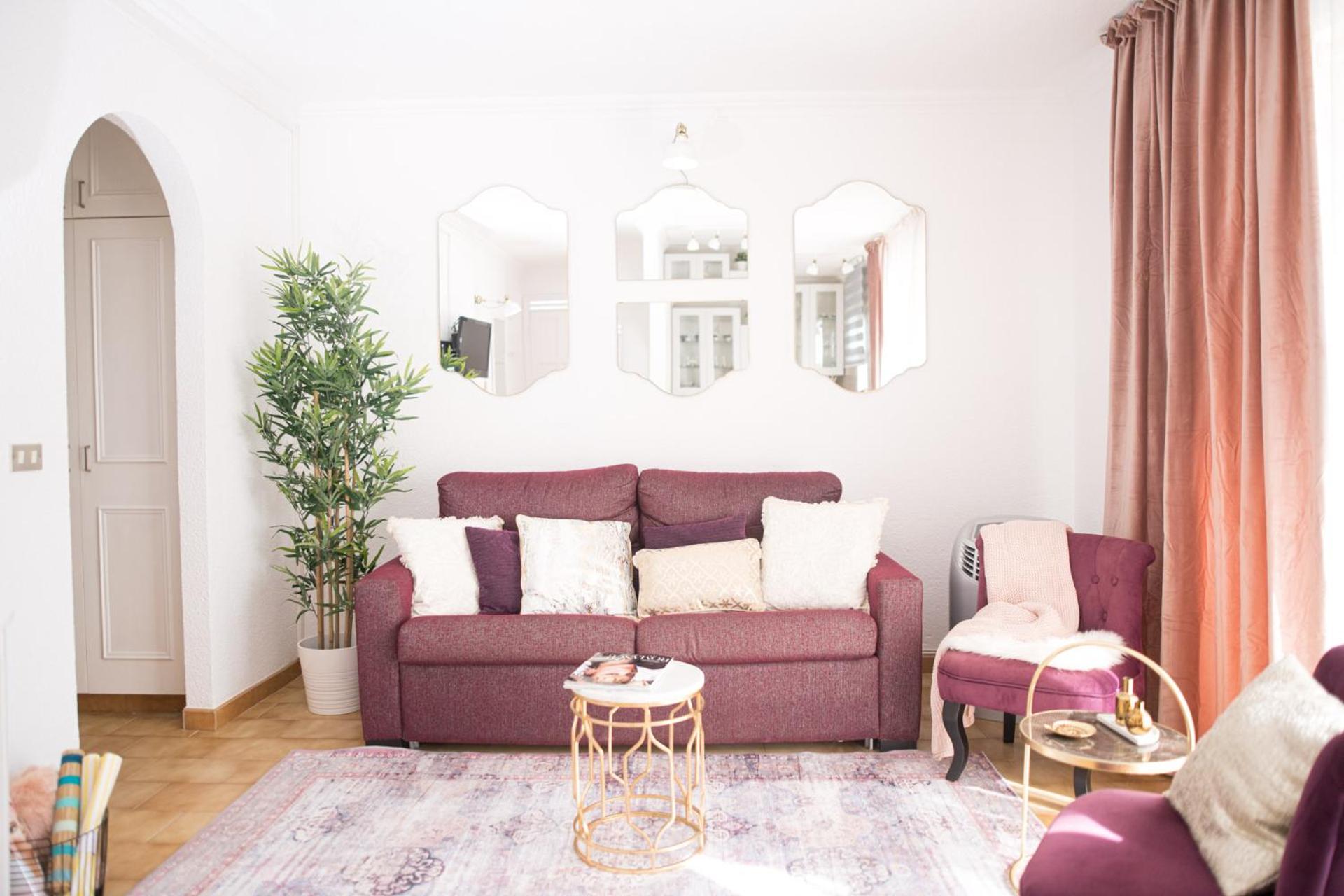 Apartamento con vista a la piscina
