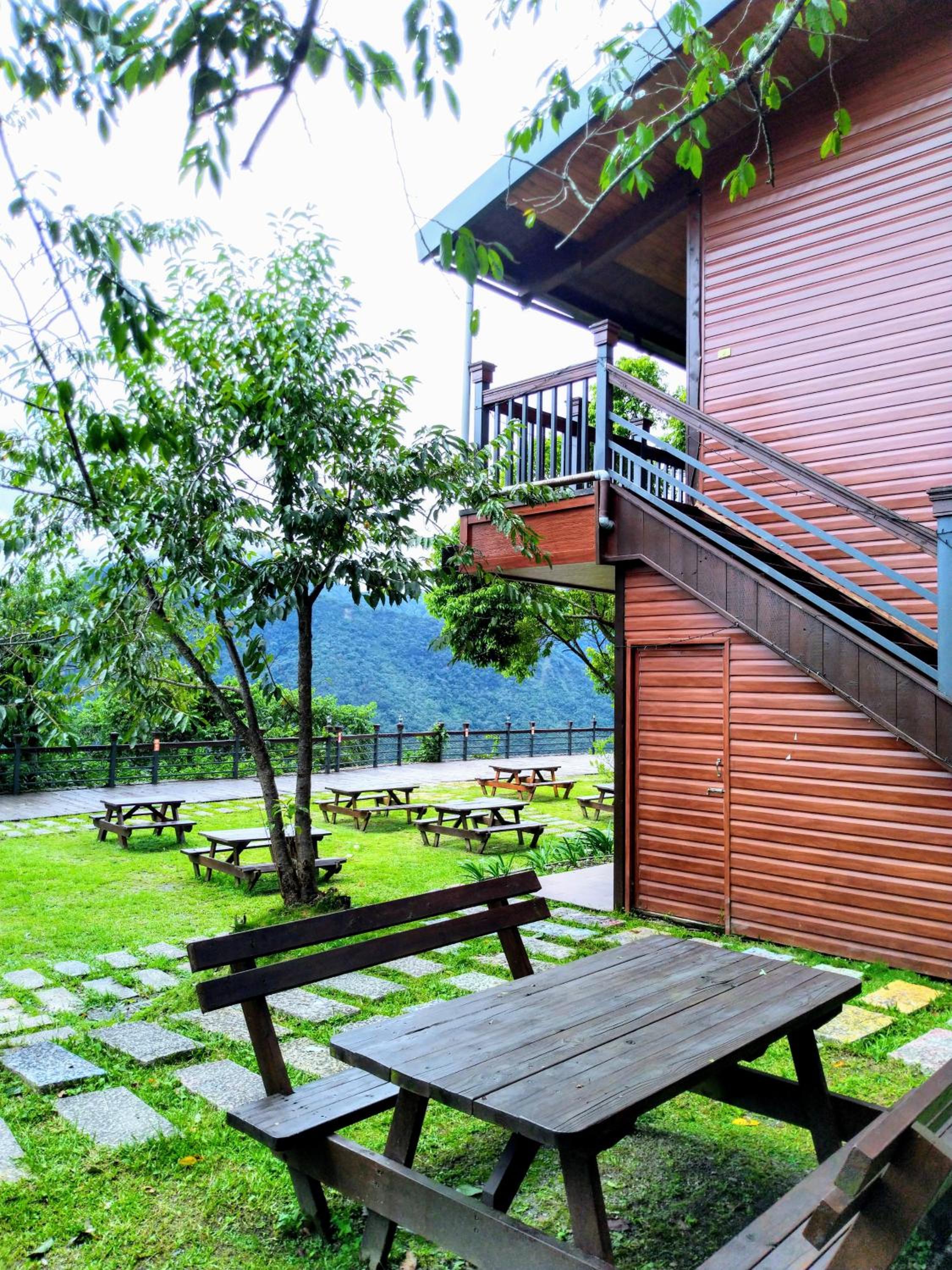 Three-Bedroom Villa - Photo 8
