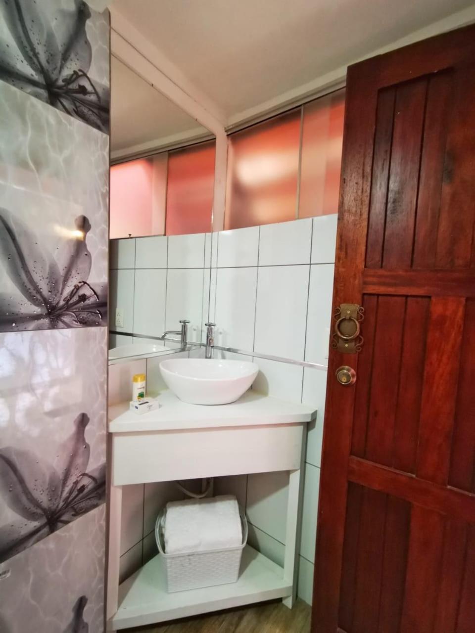 Double Room with Private External Bathroom photo 2