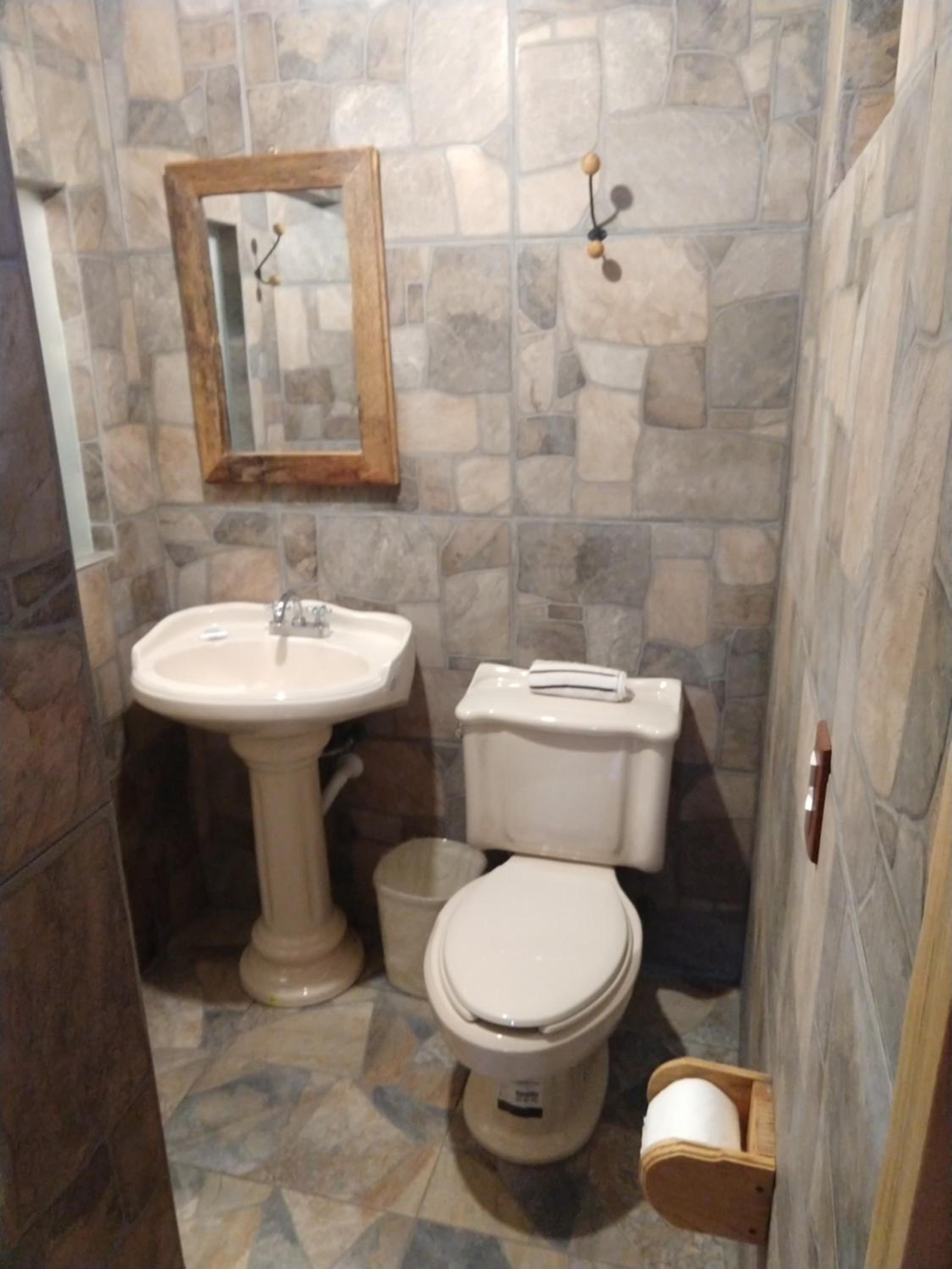 Triple Room with Private Bathroom - Photo 5