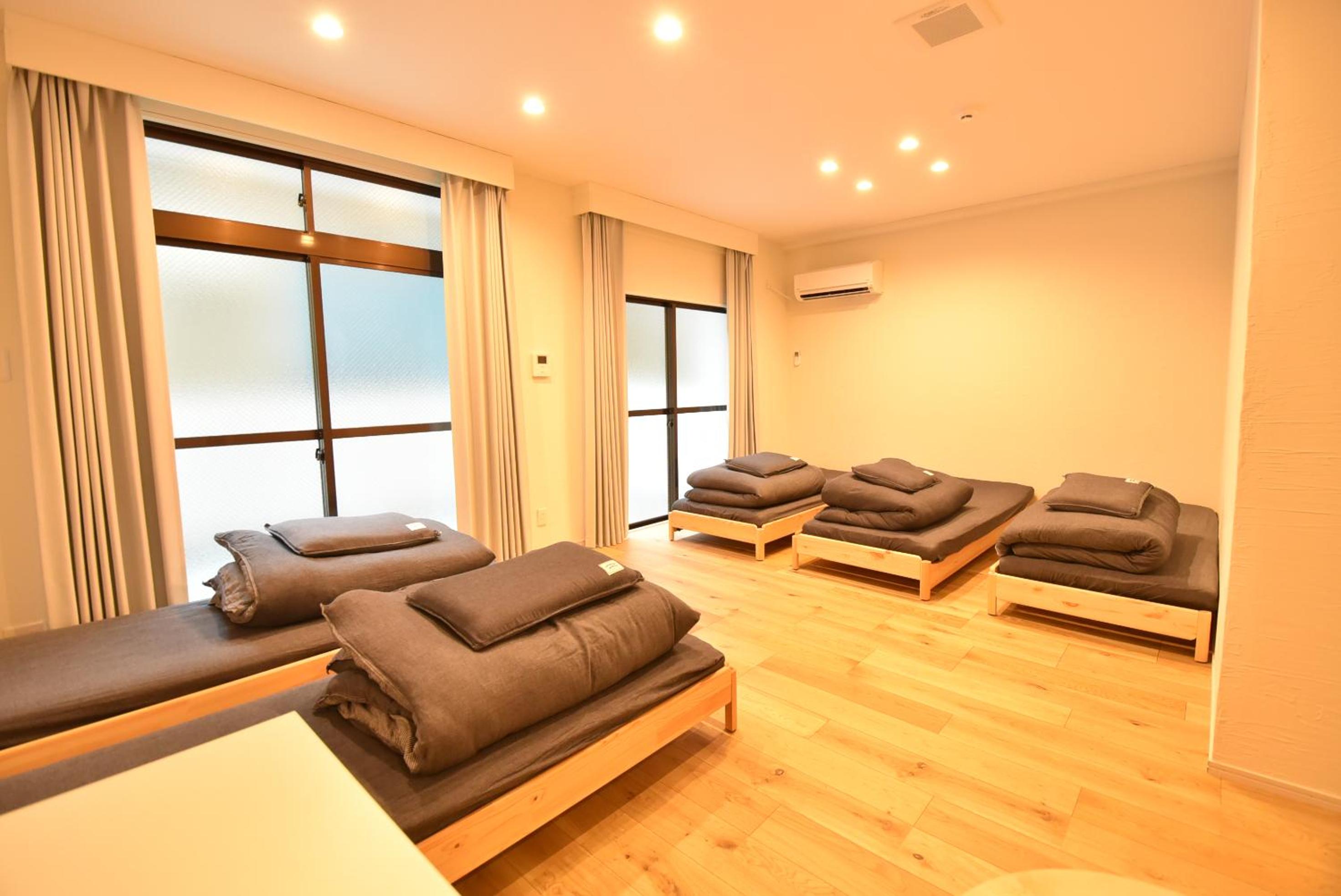 Family Room with Private Bathroom photo 1