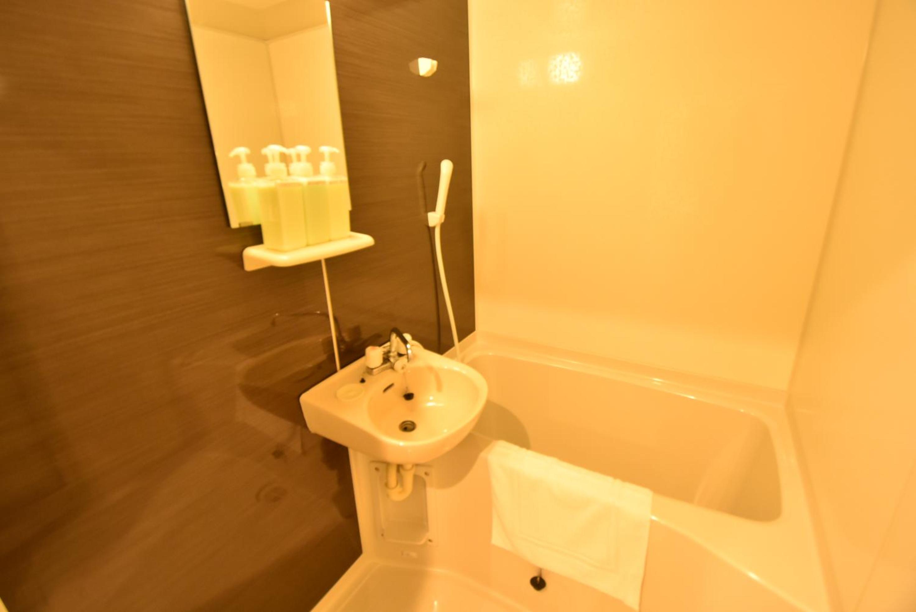 Family Room with Private Bathroom photo 3