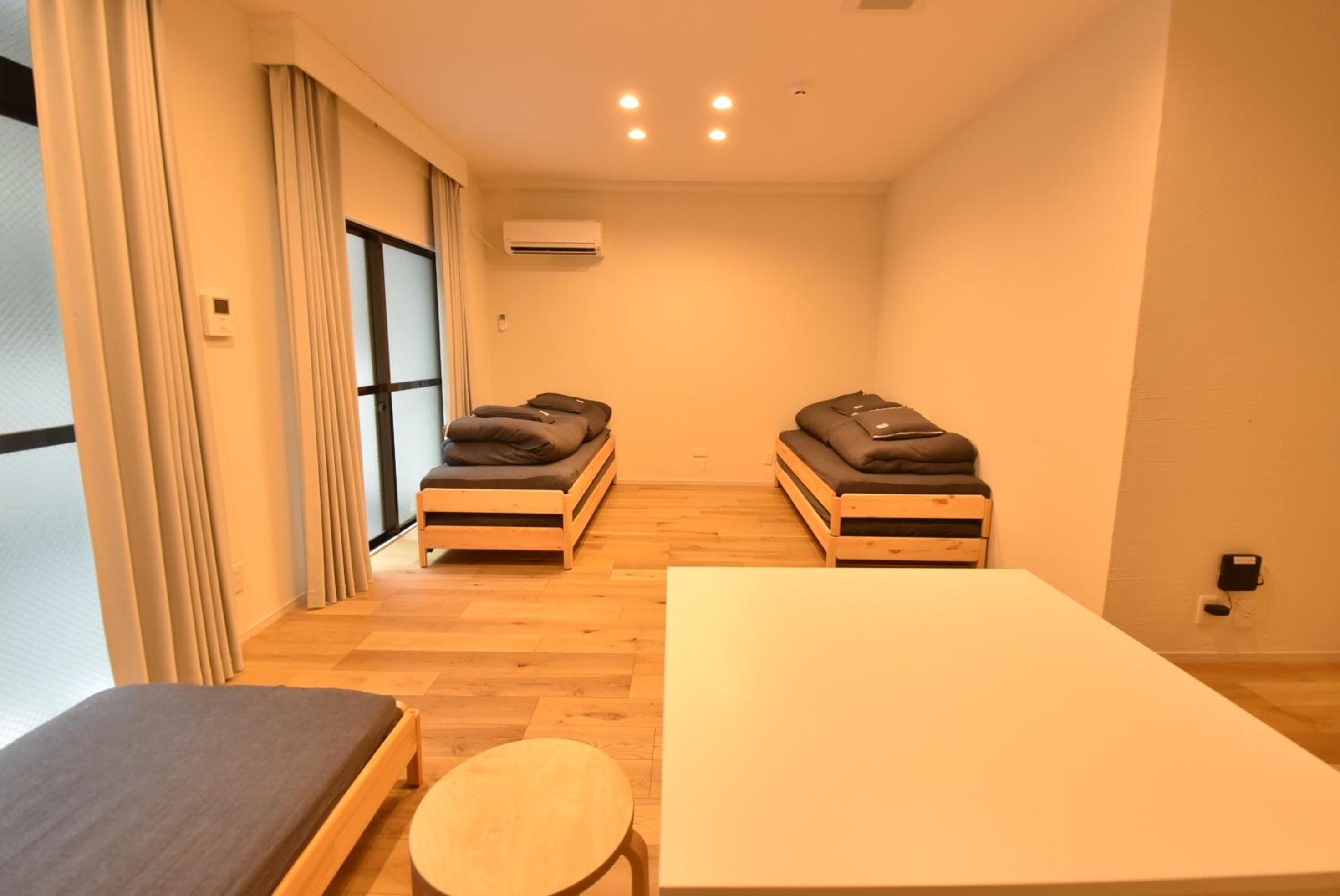 Family Room with Private Bathroom photo 2