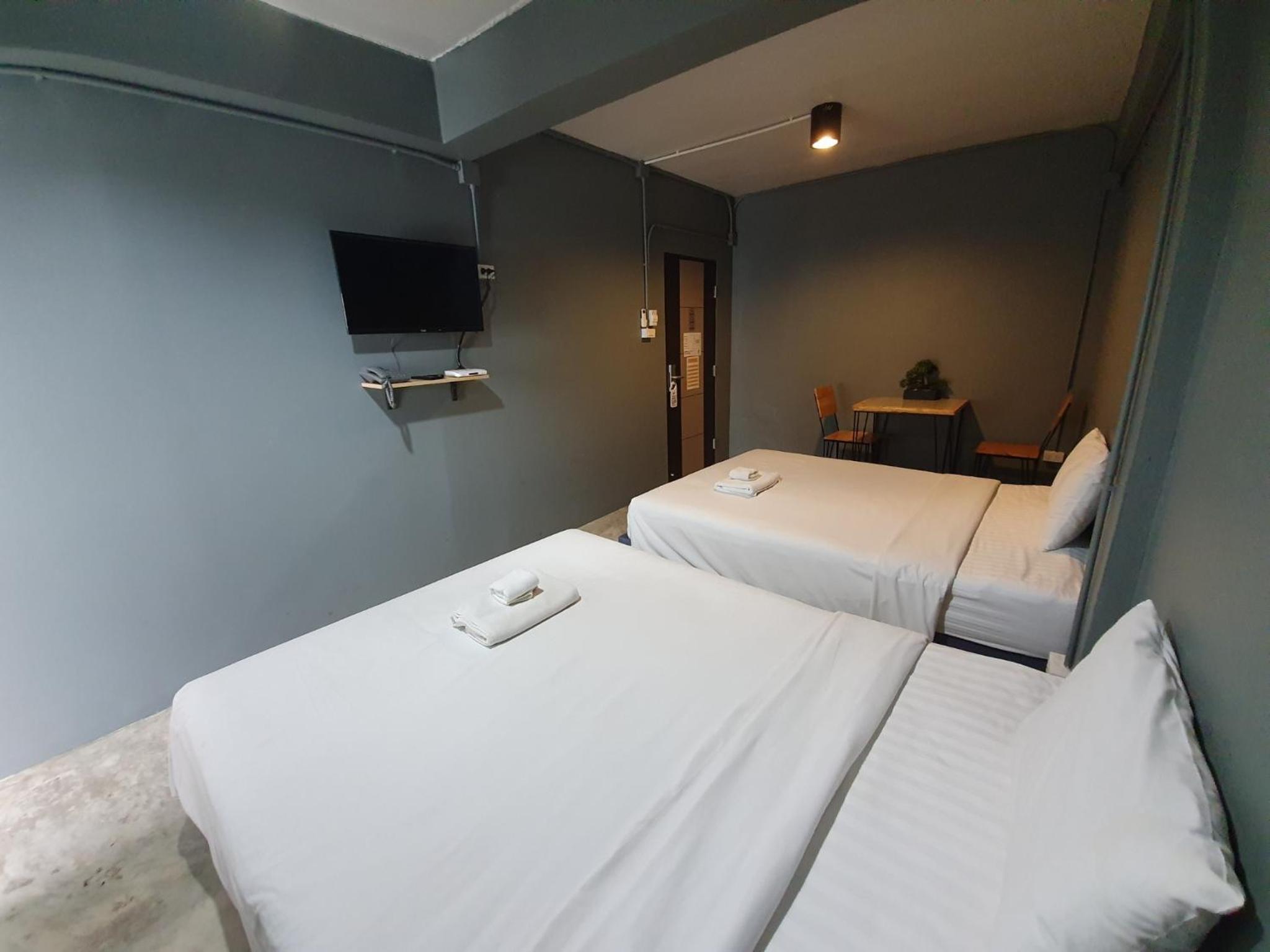 Large Double or Twin Room - Photo 3