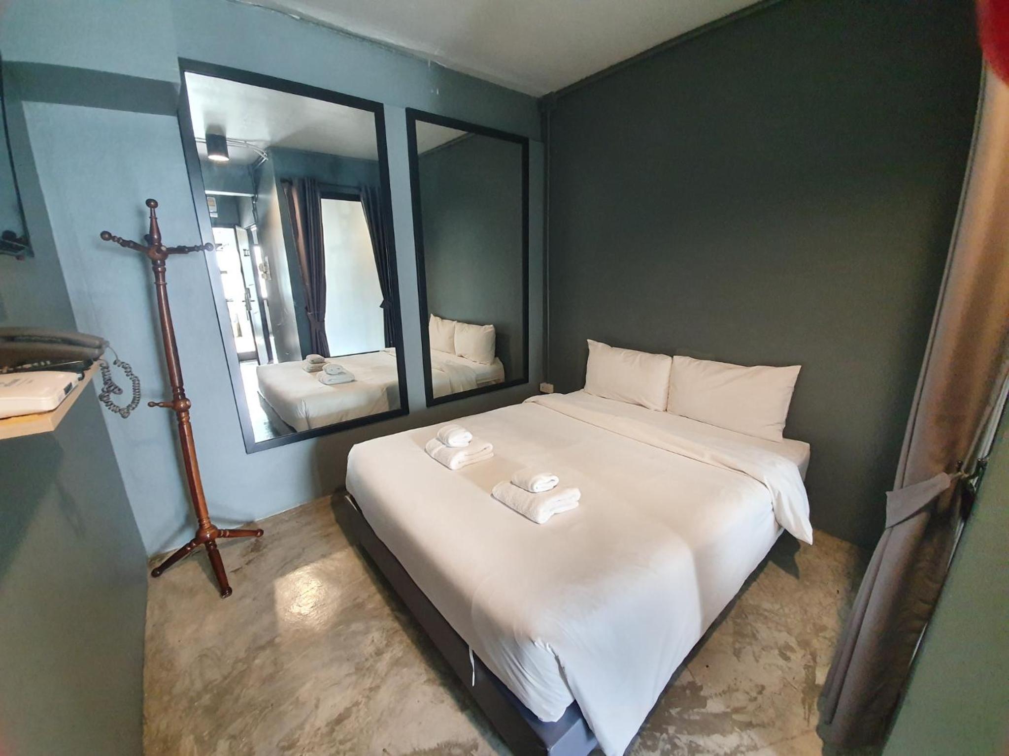 Standard Queen Room - Photo 1