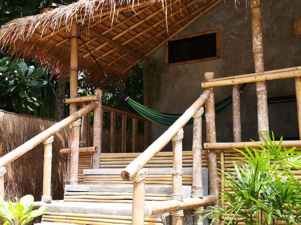 Bungalow - Beach Front - Photo 3