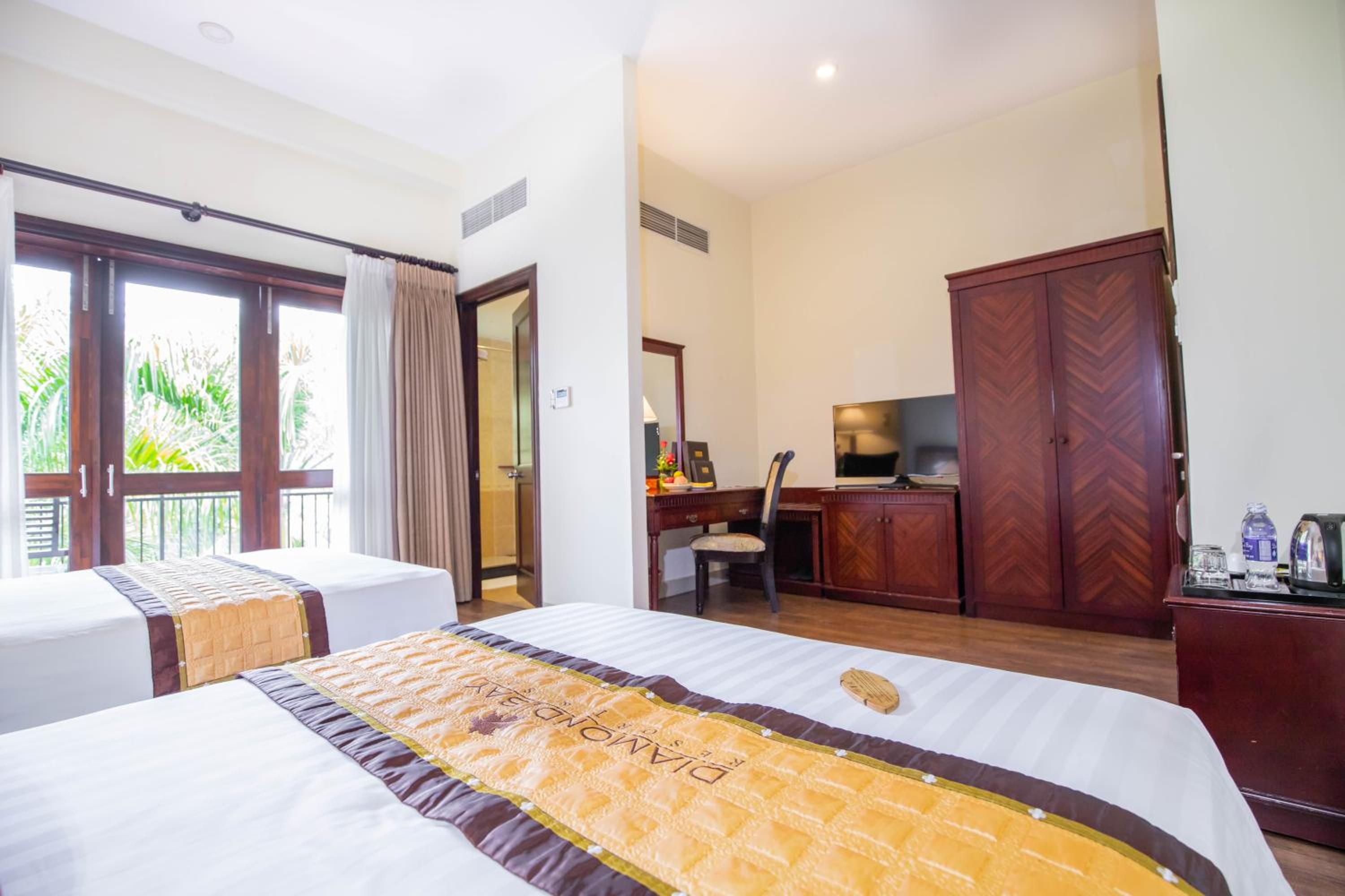 Superior Double or Twin Room with Garden View - Photo 5