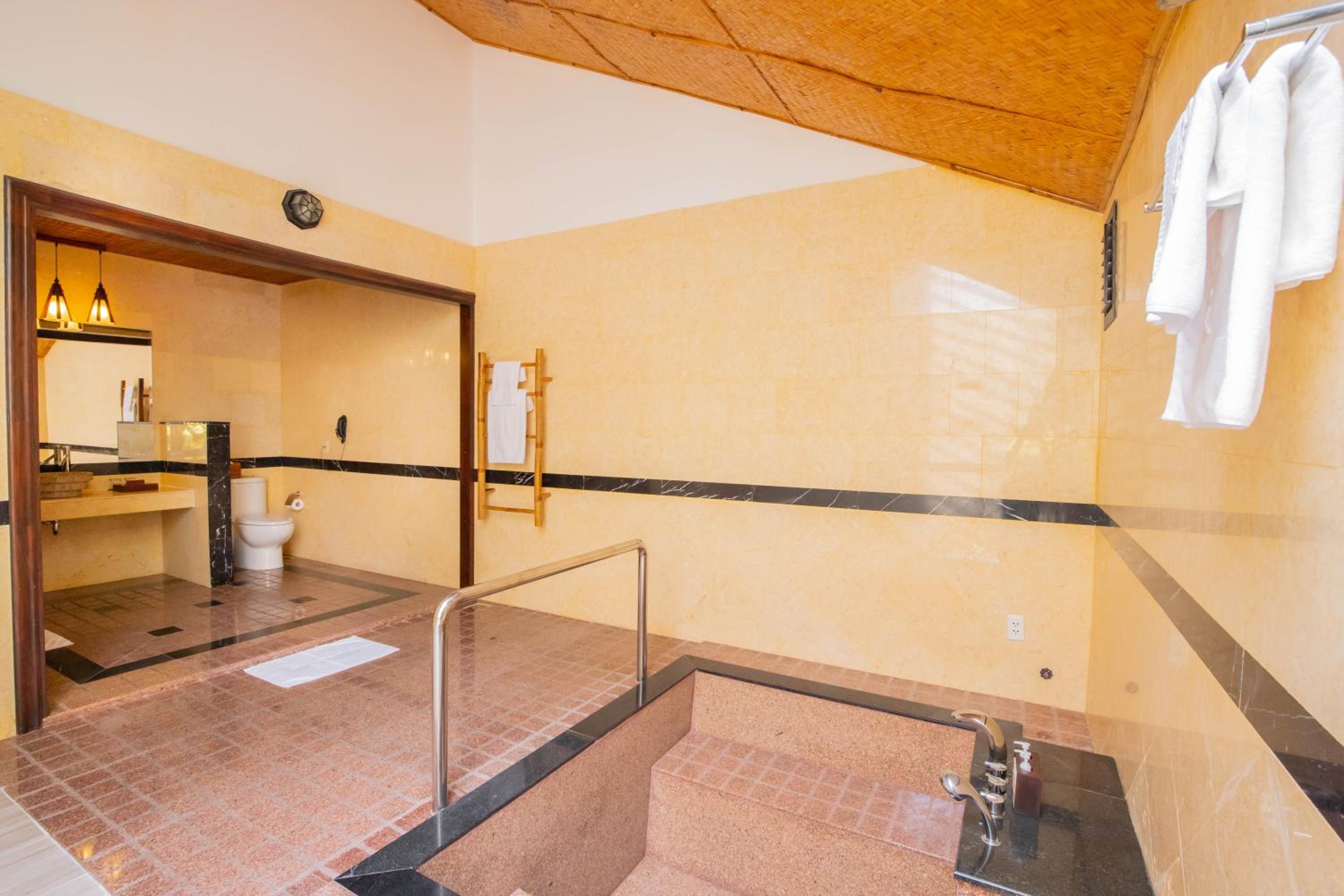 Diamond Bungalow with Sea View - Photo 6