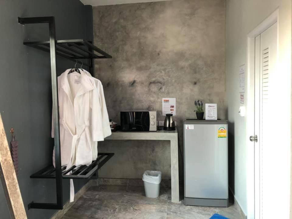 Budget Triple Room - Photo 13