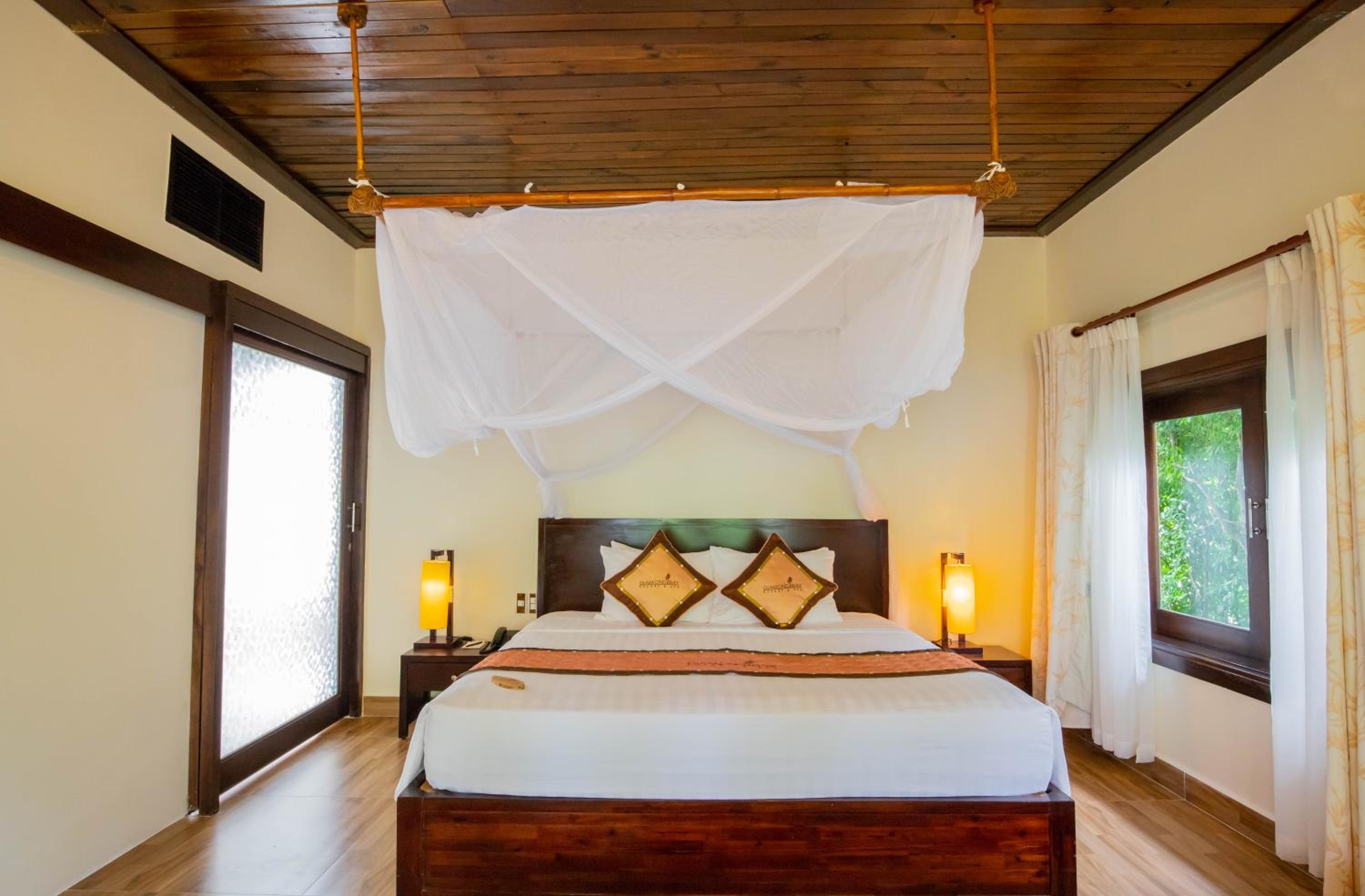 Jacuzzi Bungalow photo 3