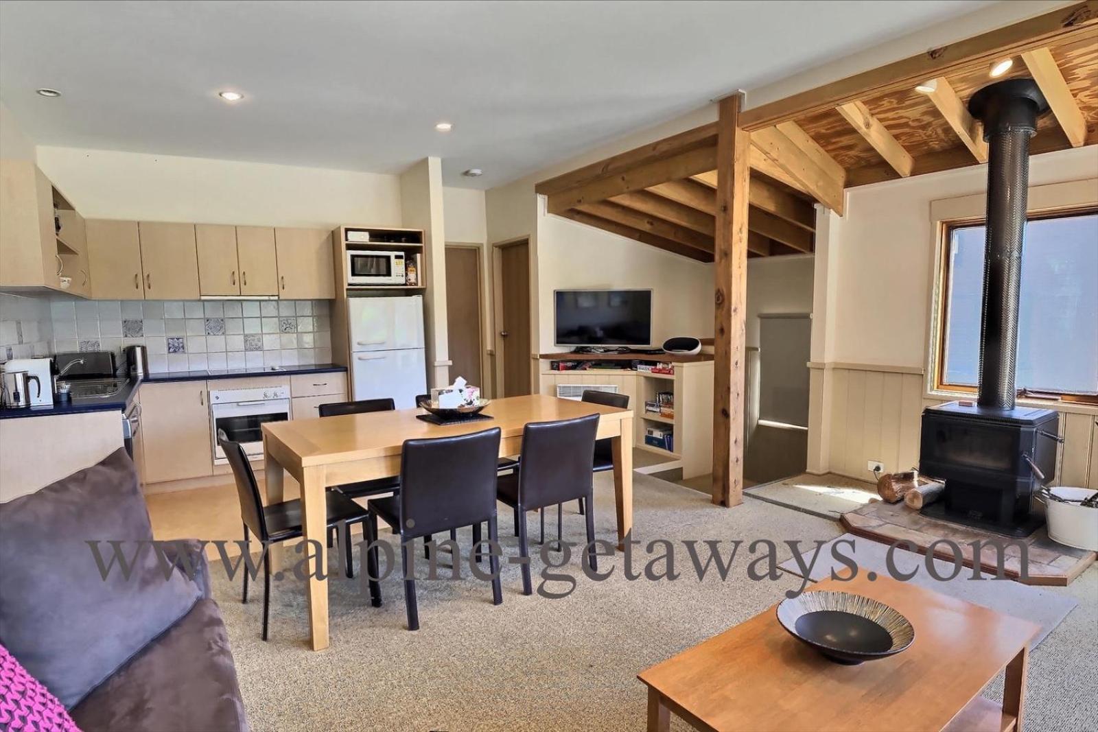 Three-Bedroom Chalet photo 2