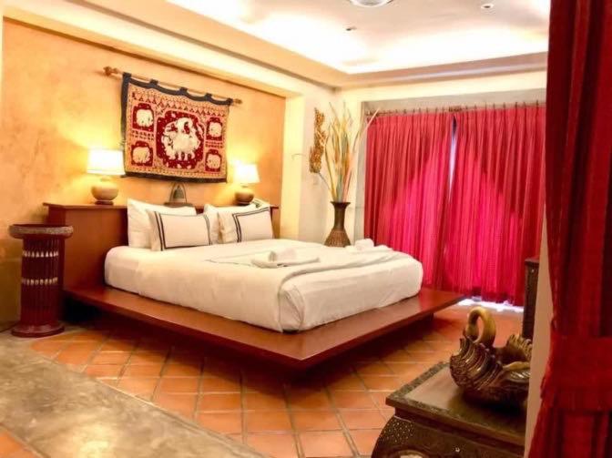 Junior Suite with Balcony - Photo 1