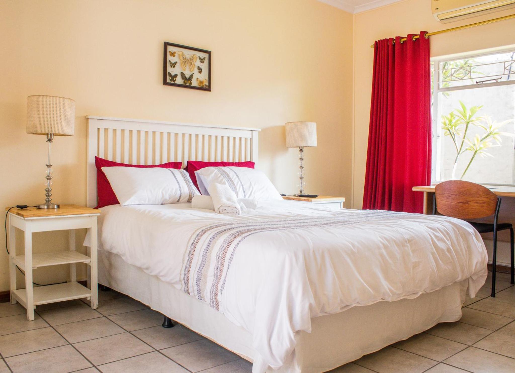 Double Room - Photo 7
