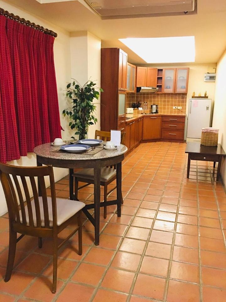 Junior Suite with Balcony - Photo 2