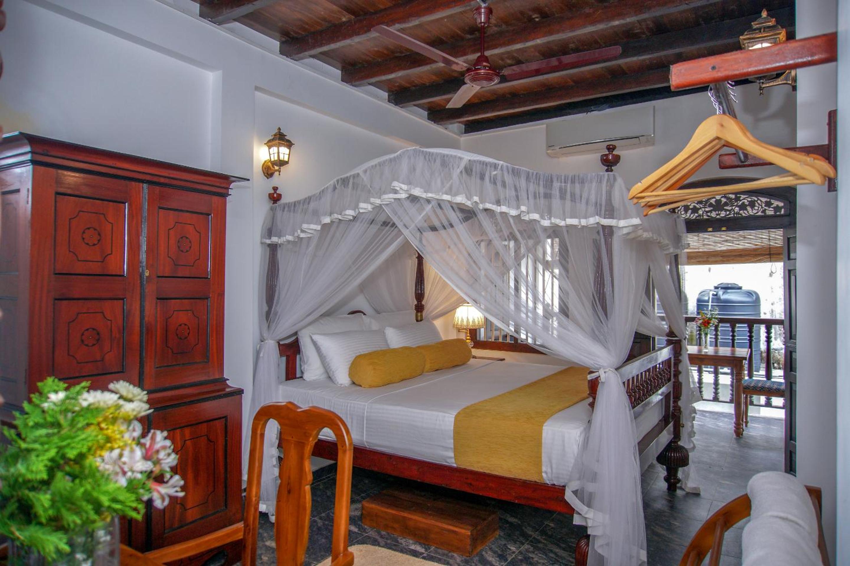 Deluxe Double Room with Balcony and Sea View - Photo 3